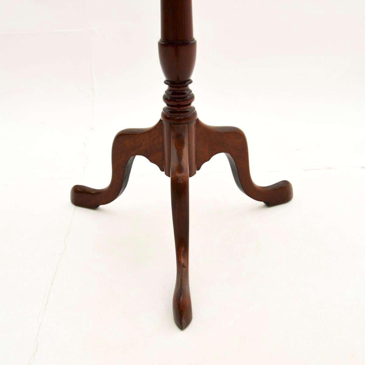 Antique Georgian Style Occasional Side Table In Good Condition For Sale In London, GB