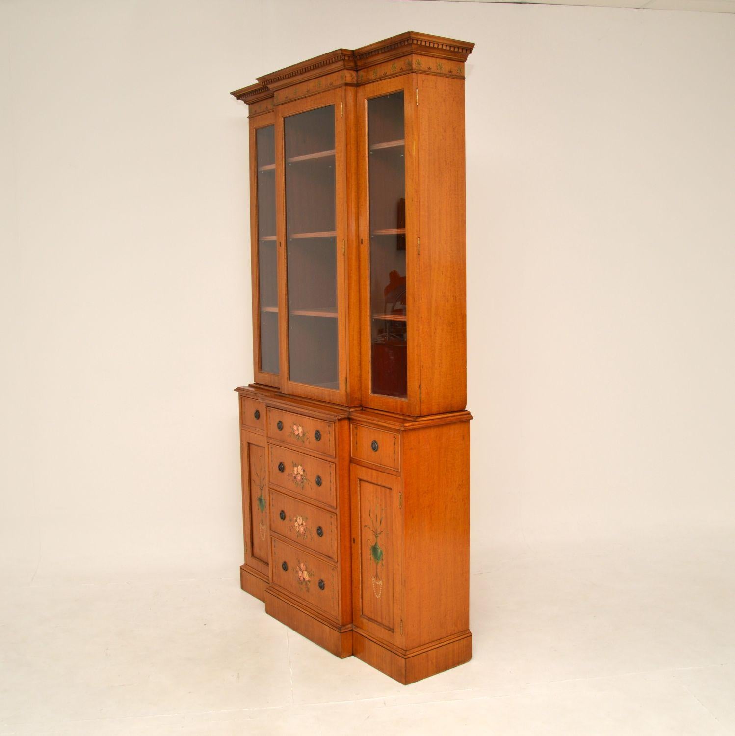Mid-20th Century Antique Georgian Style Painted Satinwood Bookcase For Sale