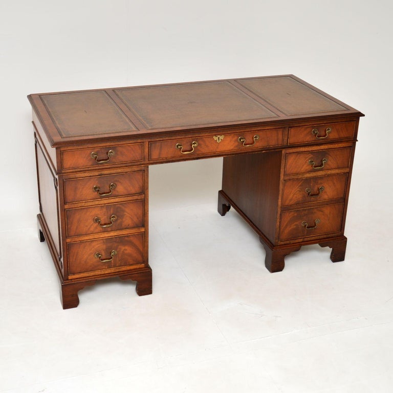 Antique Style Pedestal Desk For Sale at 1stDibs