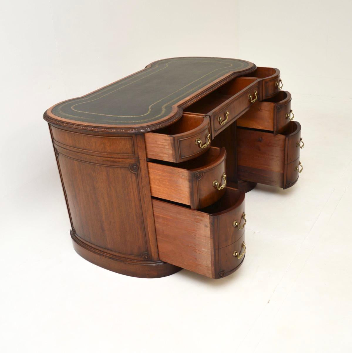 Escritorio antiguo de pedestal de estilo georgiano en Bueno estado para la venta en London, GB