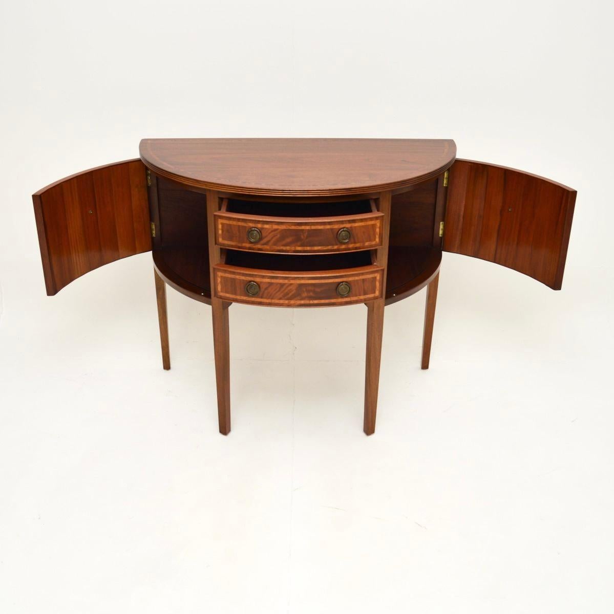 Antikes Sideboard im georgianischen Stil (Georgian) im Angebot
