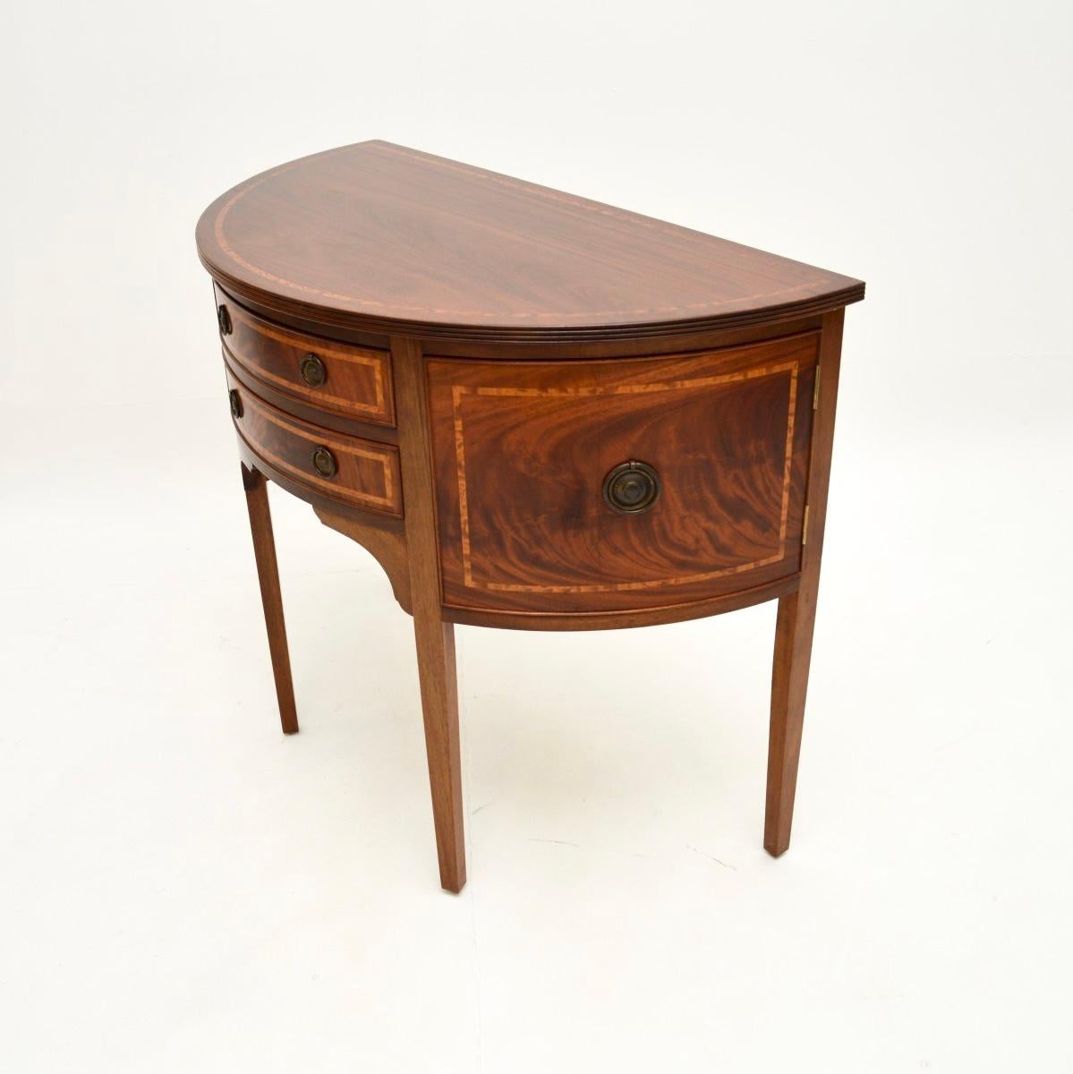 Antikes Sideboard im georgianischen Stil im Zustand „Gut“ im Angebot in London, GB