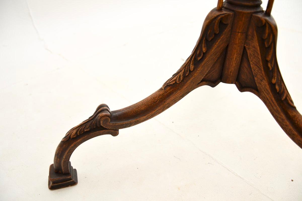 Antique Georgian Style Tilt Top Table For Sale 4