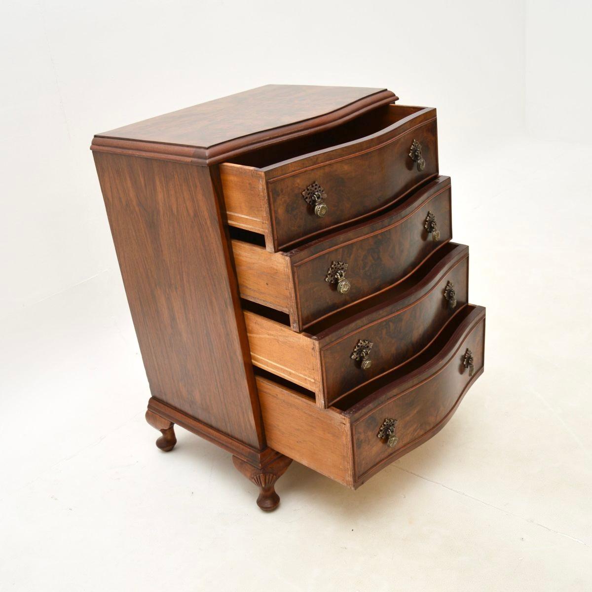 British Antique Georgian Style Walnut Bedside / Side Chest of Drawers