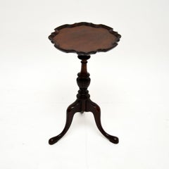 Table à vin de style géorgien ancien