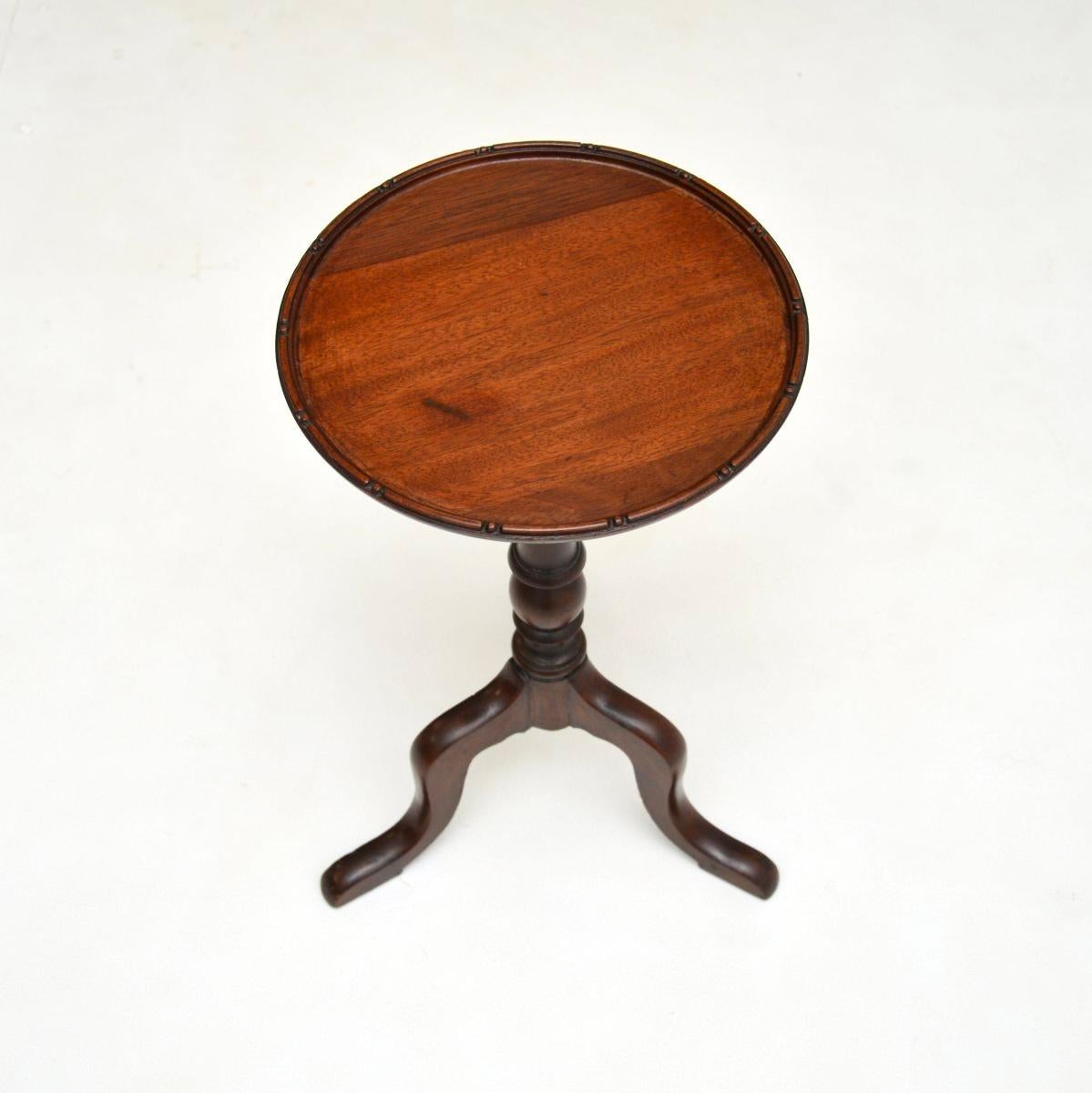 Georgien Table à vin de style géorgien ancien en vente