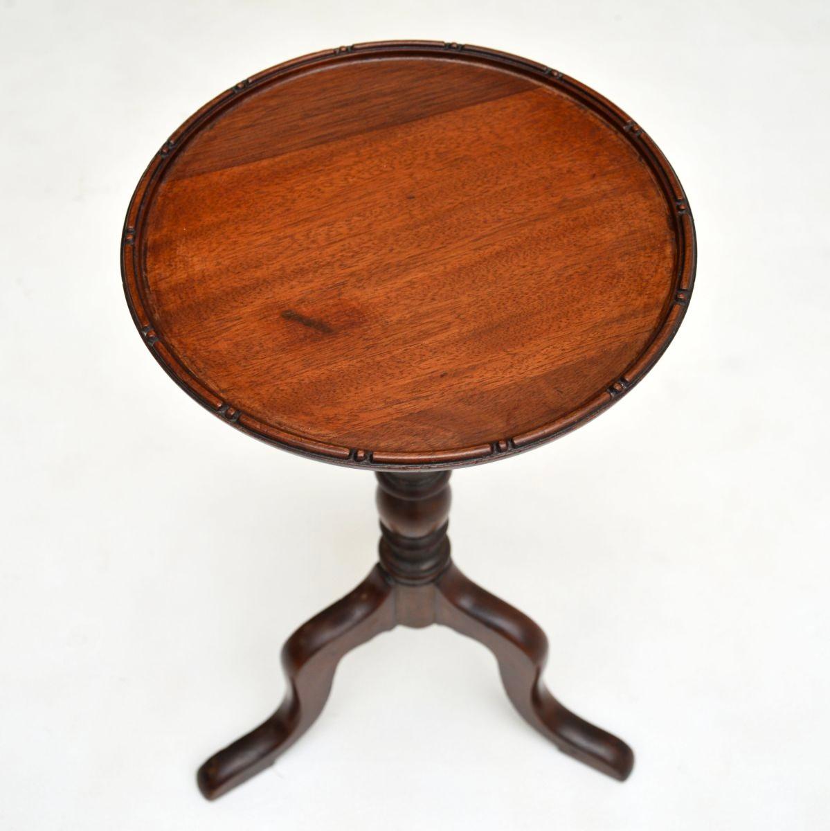 Britannique Table à vin de style géorgien ancien en vente