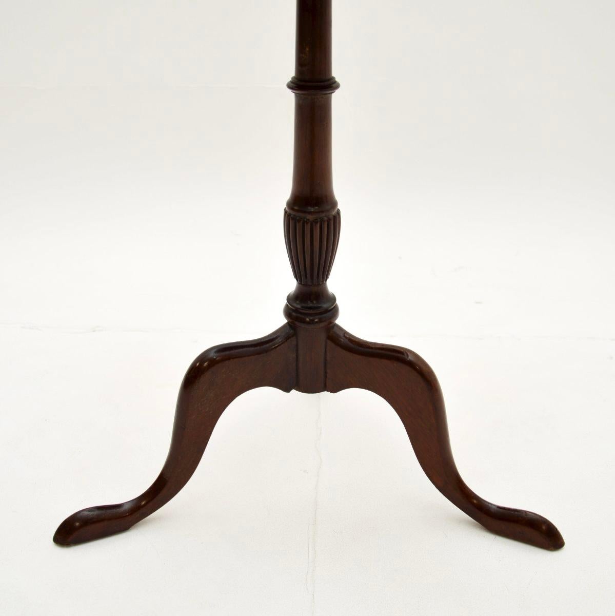 Début du 20ème siècle Table à vin de style géorgien ancien en vente