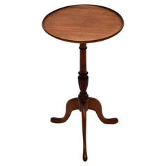 Table à vin de style géorgien ancien