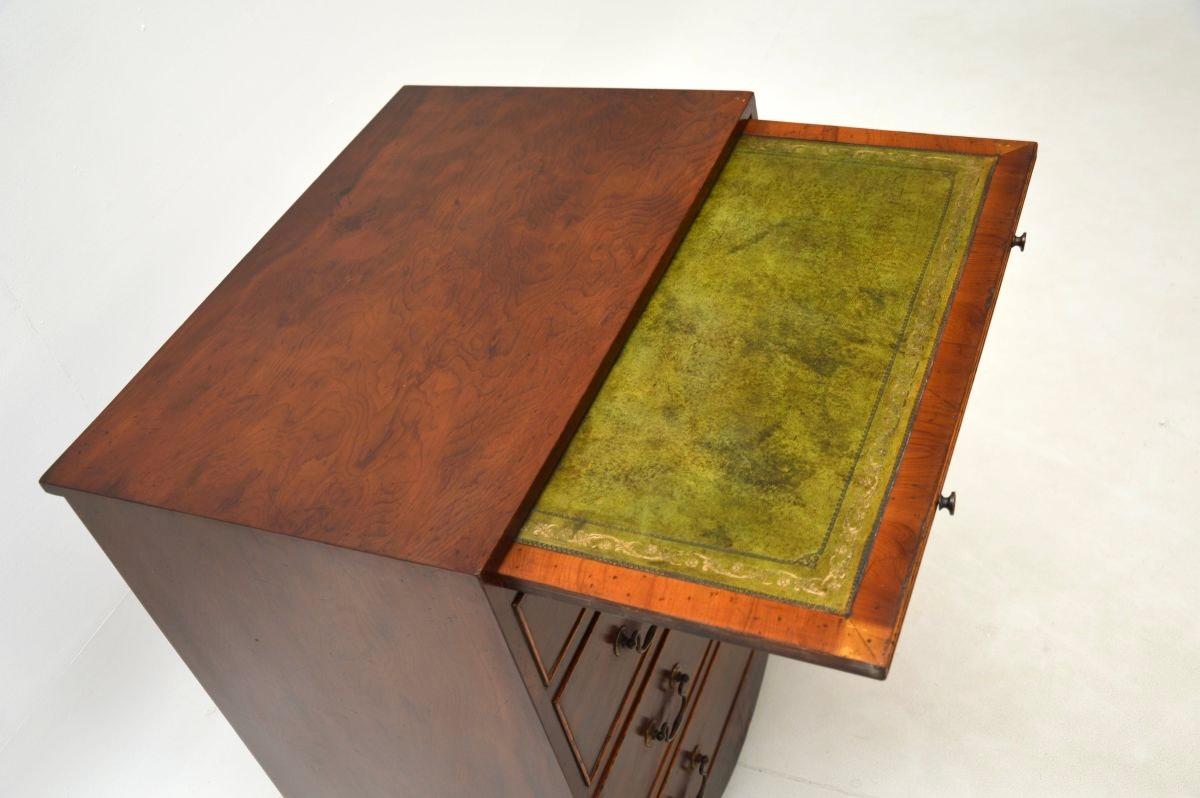British Antique Georgian Style Yew Wood Chest of Drawers For Sale