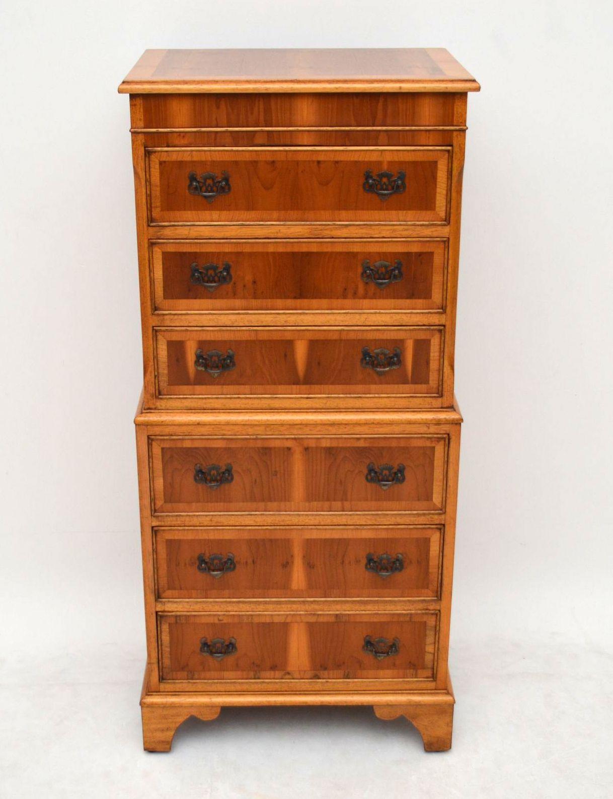 Antique Georgian Style Yew Wood Chest on Chest In Good Condition In London, GB