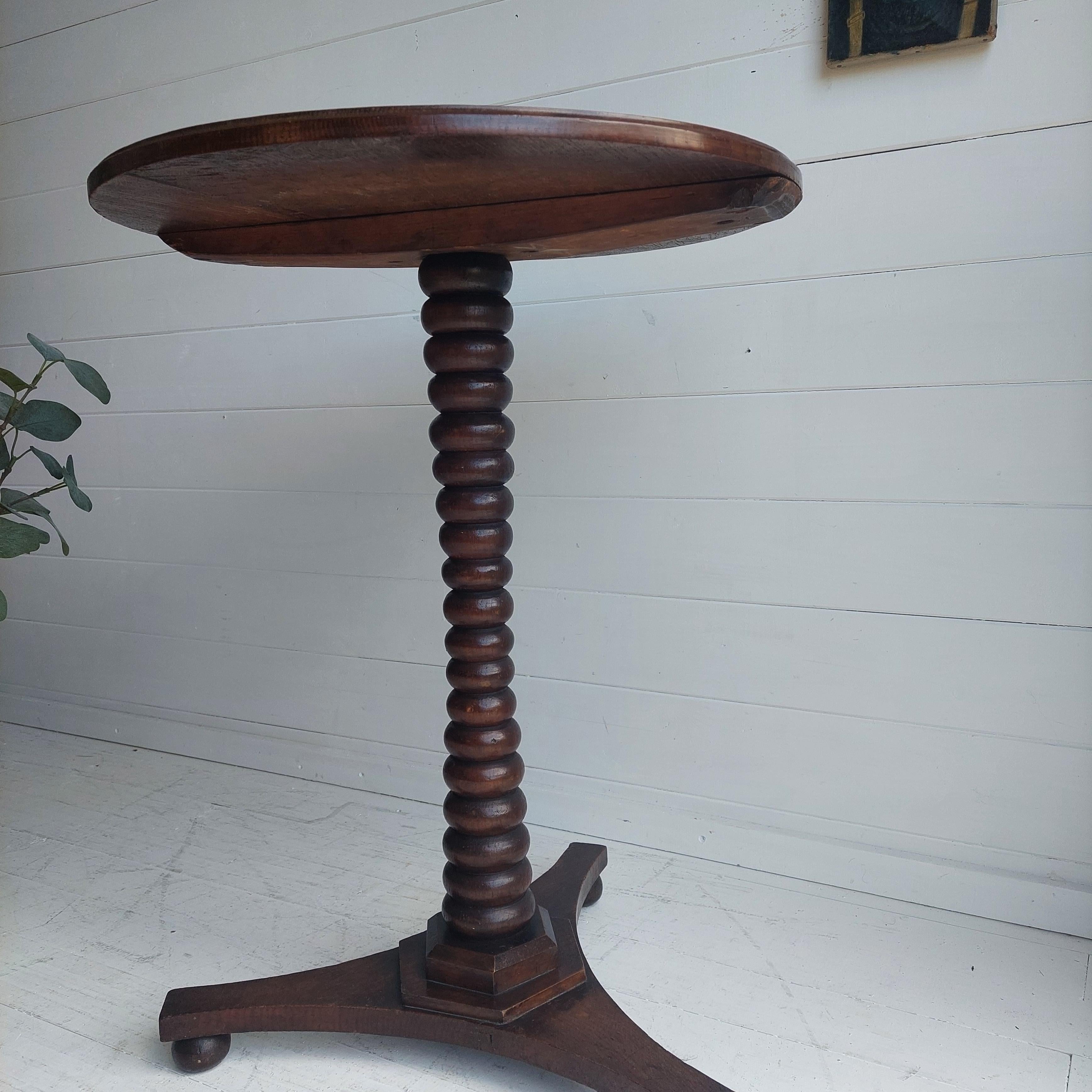 Antique Georgian Tiguer Oak Bobbin Pedestal Tripod Side Wine End Table, 1800s 4