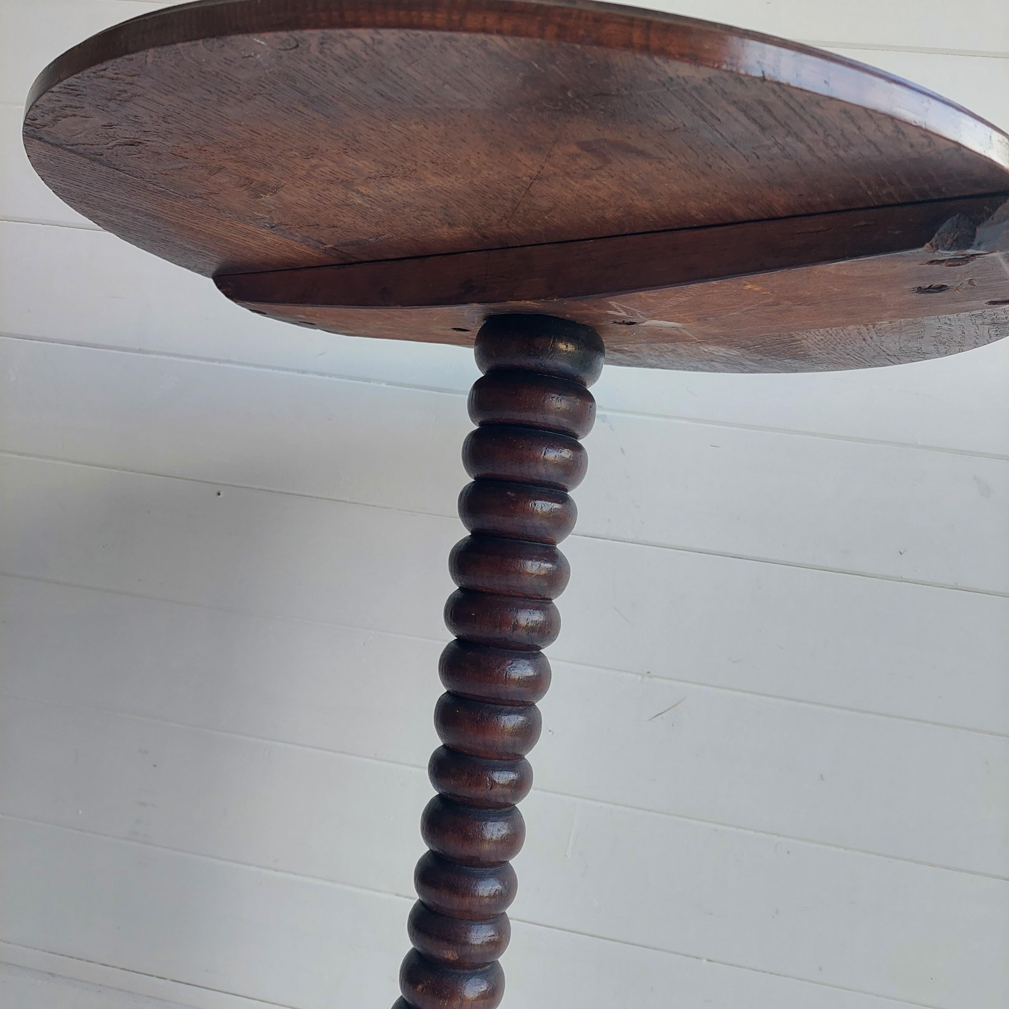 Antique Georgian Tiguer Oak Bobbin Pedestal Tripod Side Wine End Table, 1800s 5