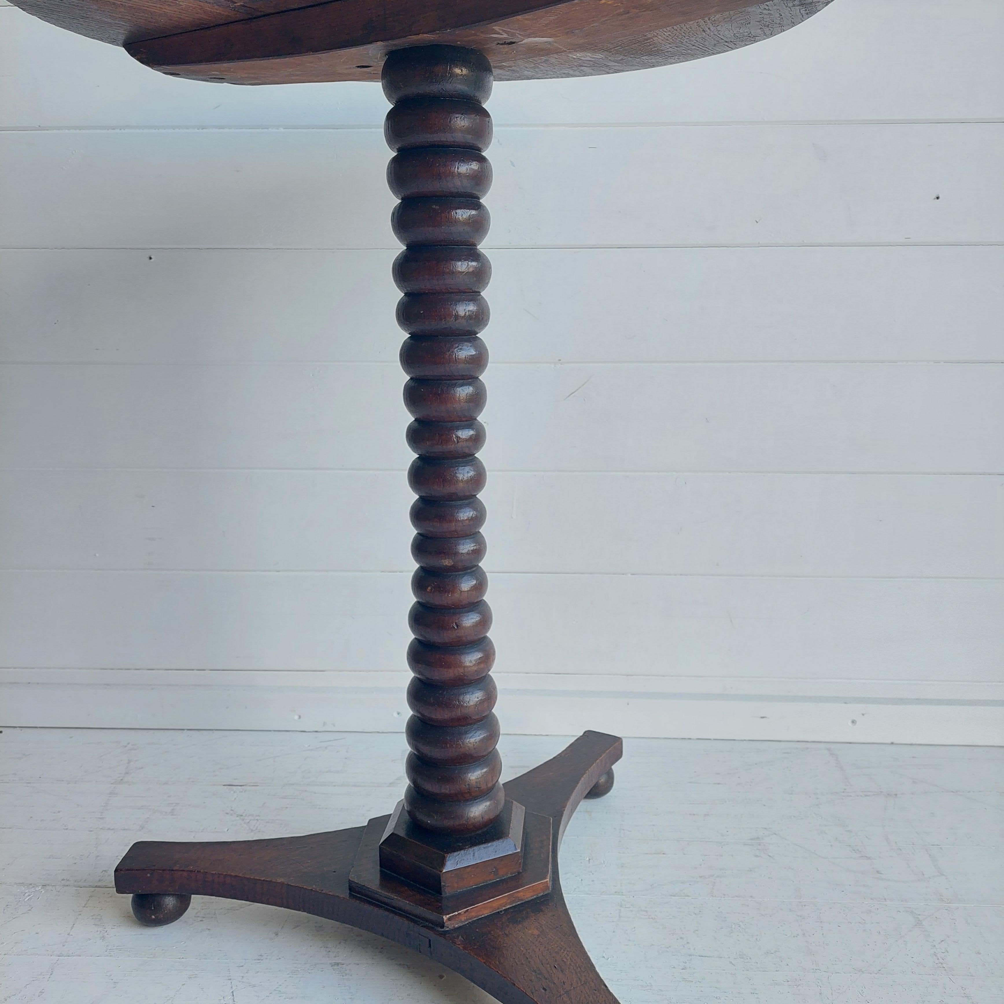 Antique Georgian Tiguer Oak Bobbin Pedestal Tripod Side Wine End Table, 1800s 6