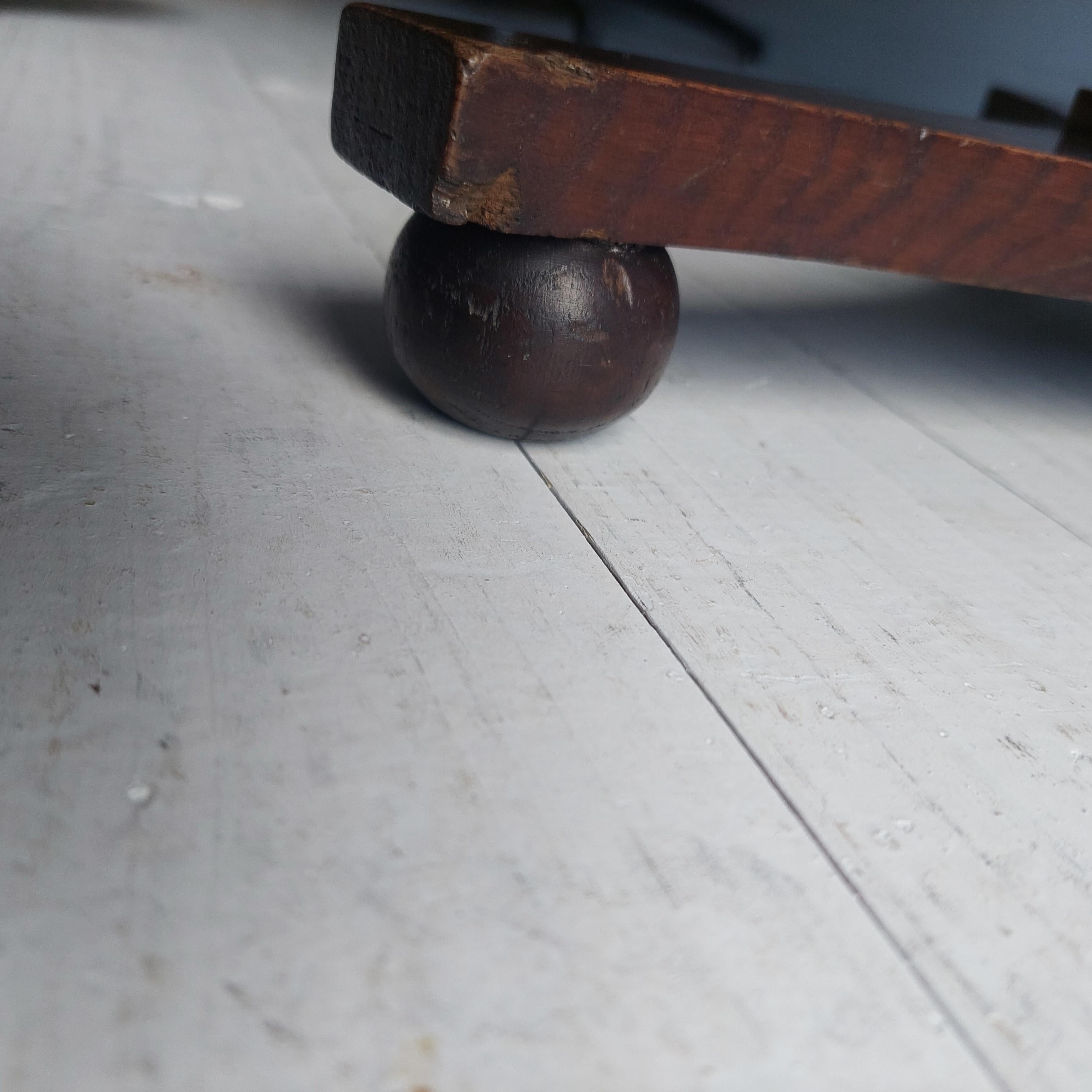 Antique Georgian Tiguer Oak Bobbin Pedestal Tripod Side Wine End Table, 1800s 9