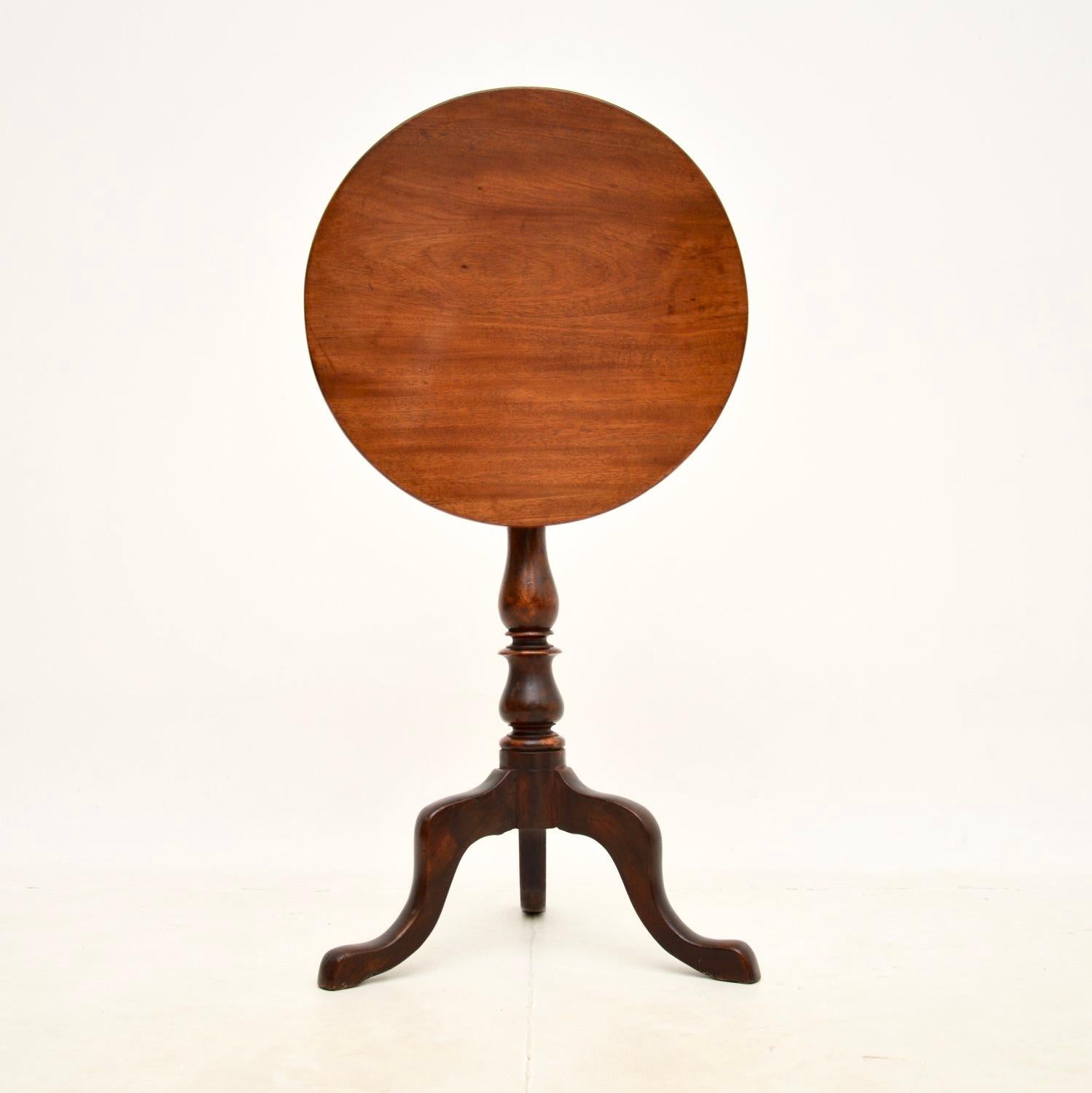 George III Antique Georgian Tilt Top Occasional Table For Sale