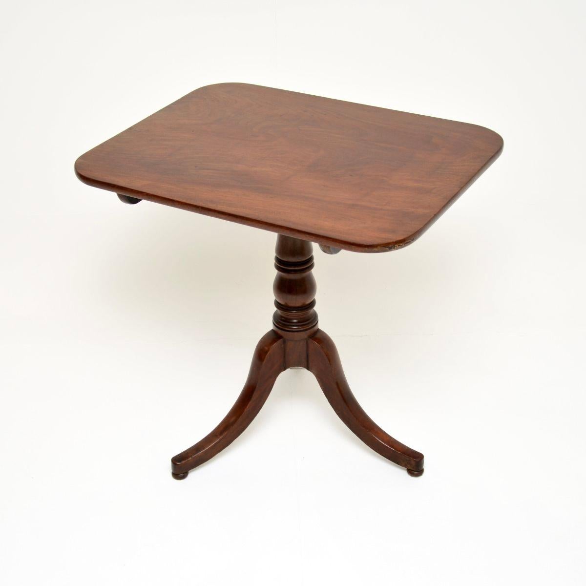 George III Antique Georgian Tilt Top Occasional Table For Sale