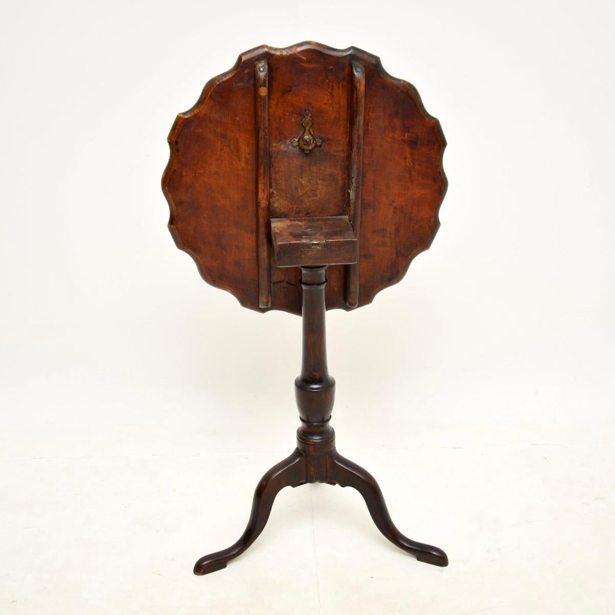 British Antique Georgian Tilt Top Occasional Table For Sale