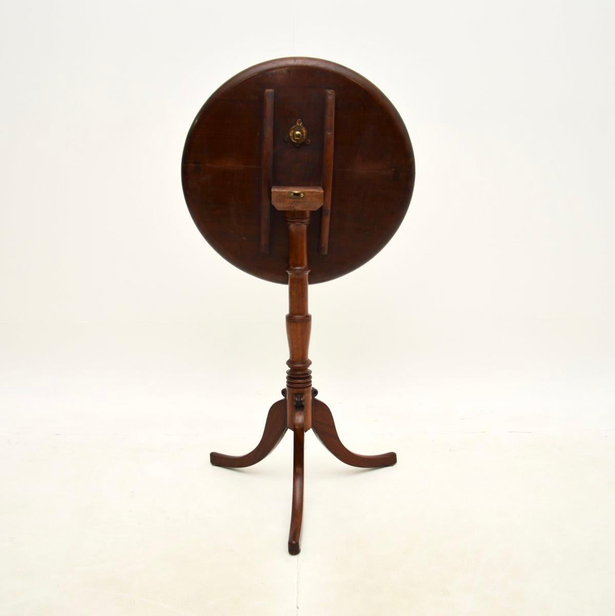 British Antique Georgian Tilt Top Occasional Table For Sale