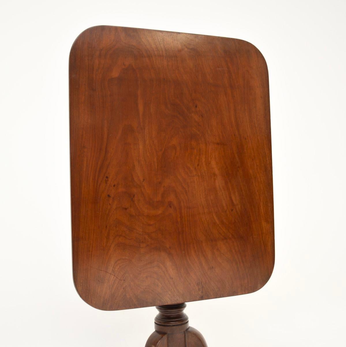 Antique Georgian Tilt Top Occasional Table In Good Condition In London, GB