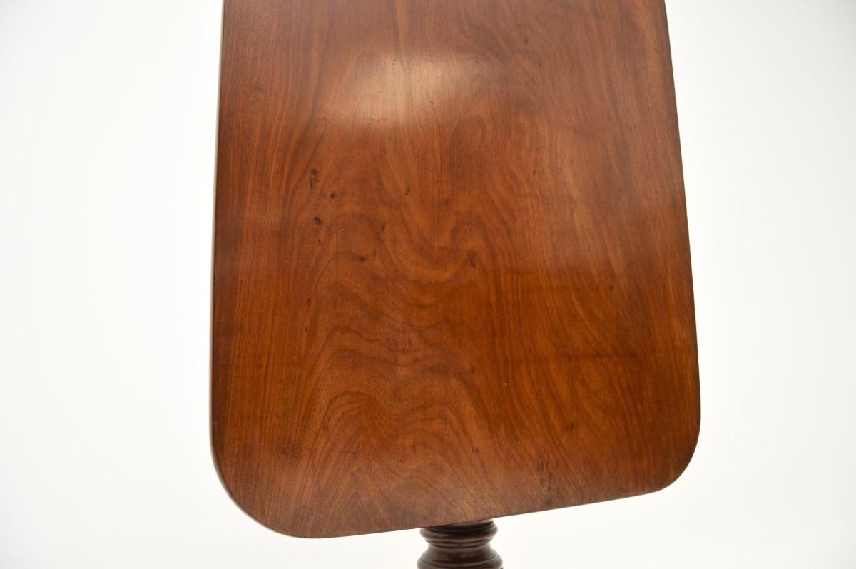 Wood Antique Georgian Tilt Top Occasional Table For Sale
