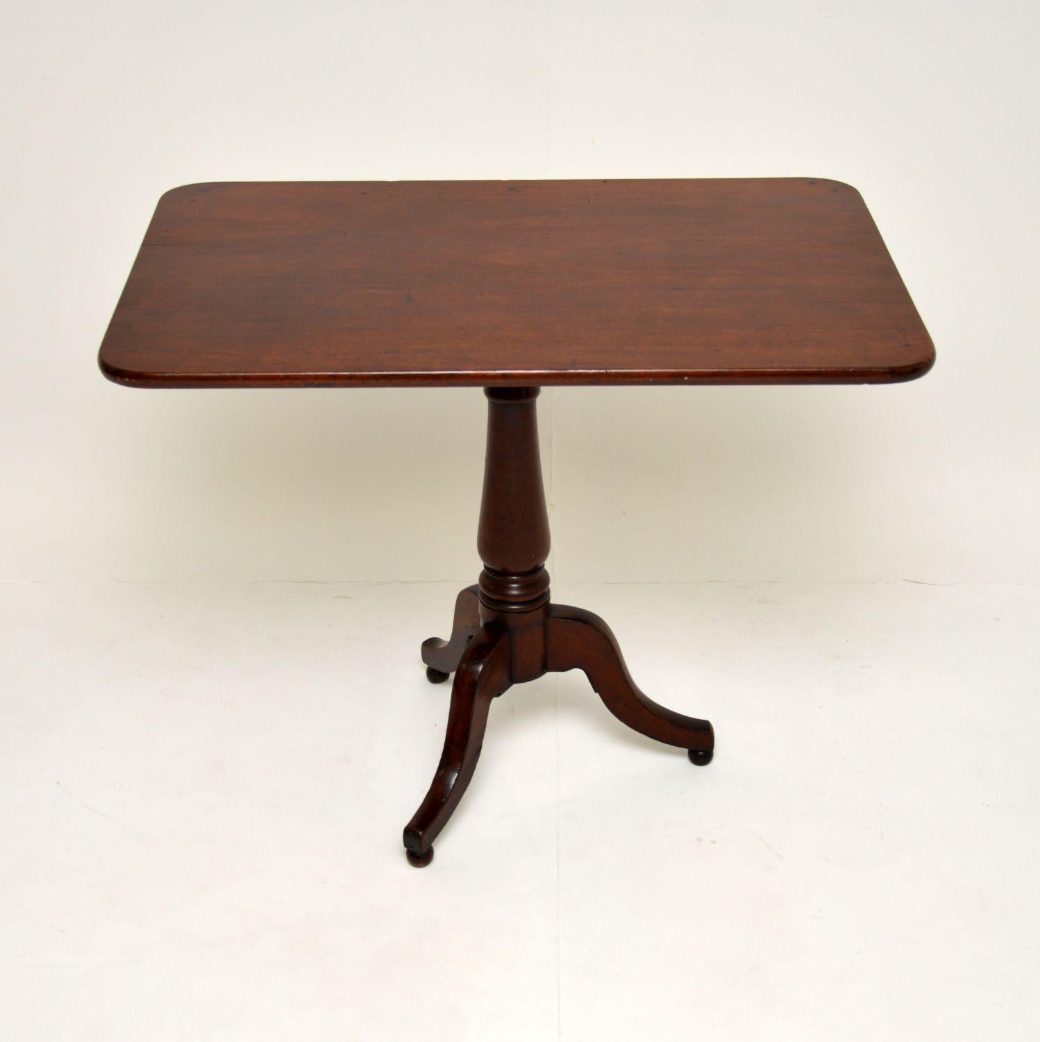 how to date a tilt top table