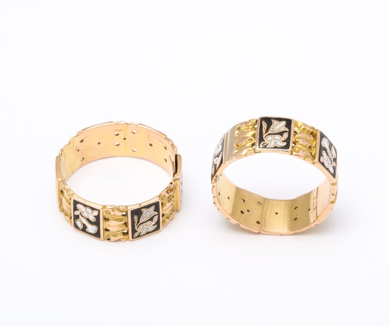 Antique Georgian Twin Pair of Gold Enamel Locket Rings For Sale 2