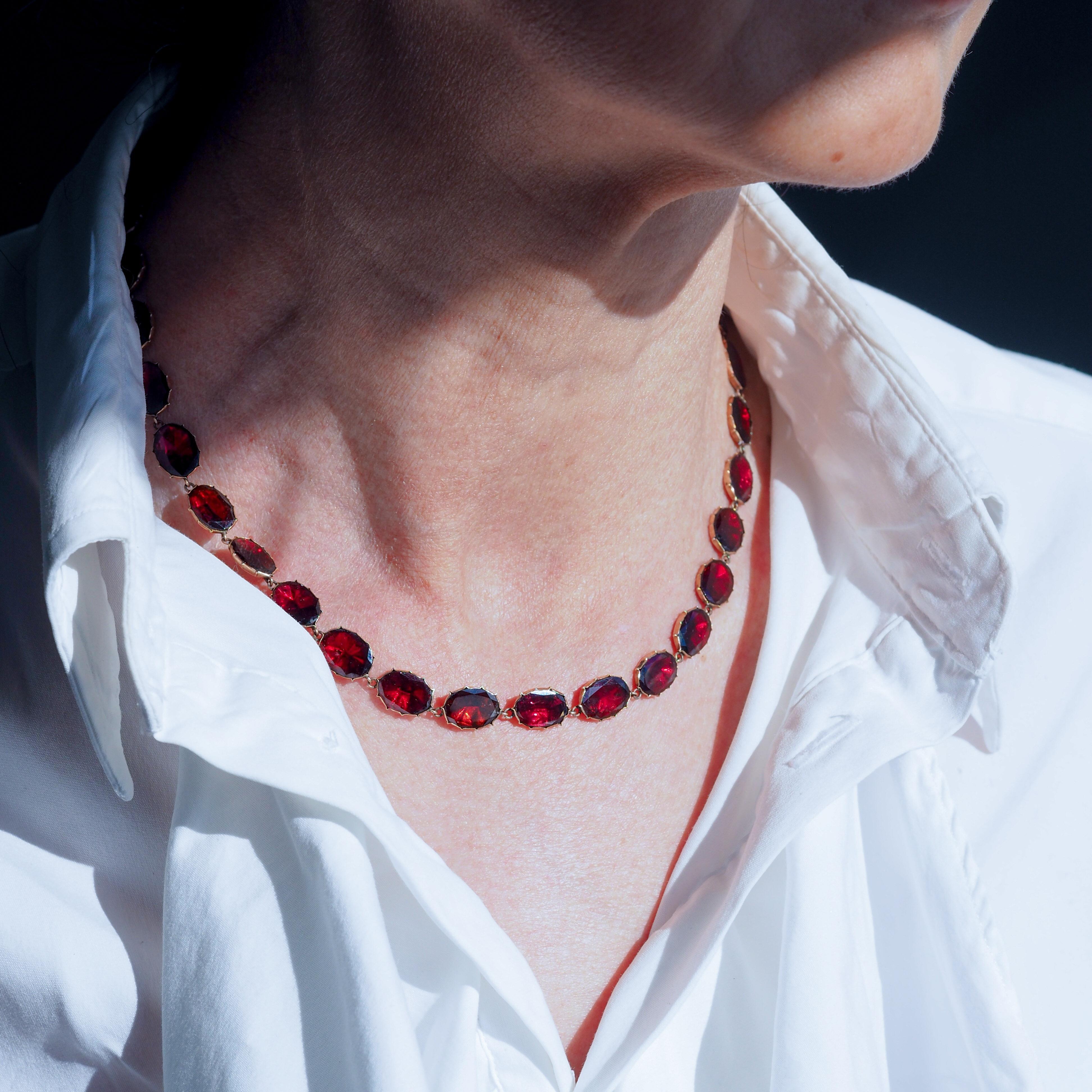 Antique Georgian/Victorian Garnet Riviere Necklace 9K Gold - Early 19th c. en vente 5