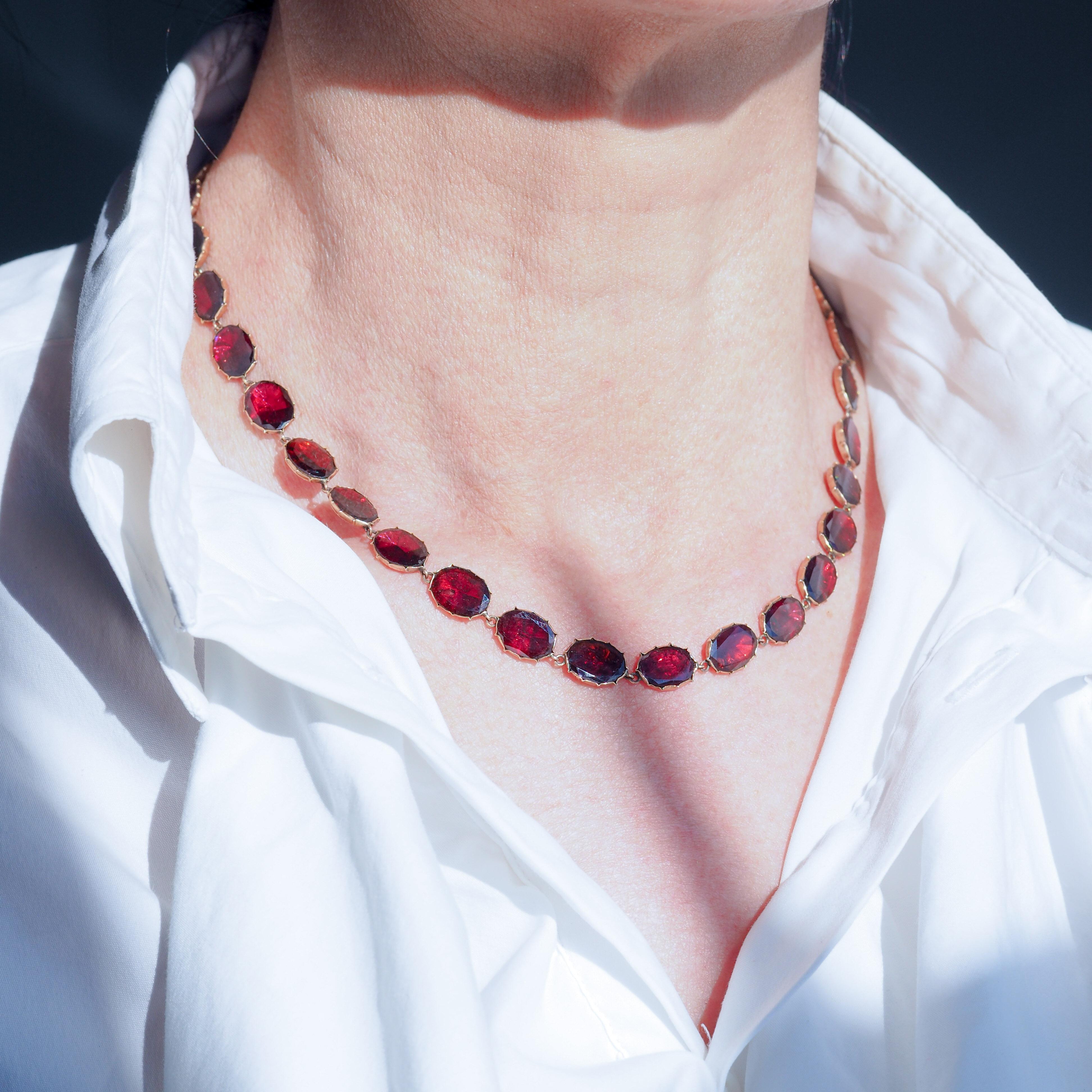 Antique Georgian/Victorian Garnet Riviere Necklace 9K Gold - Early 19th c. en vente 8