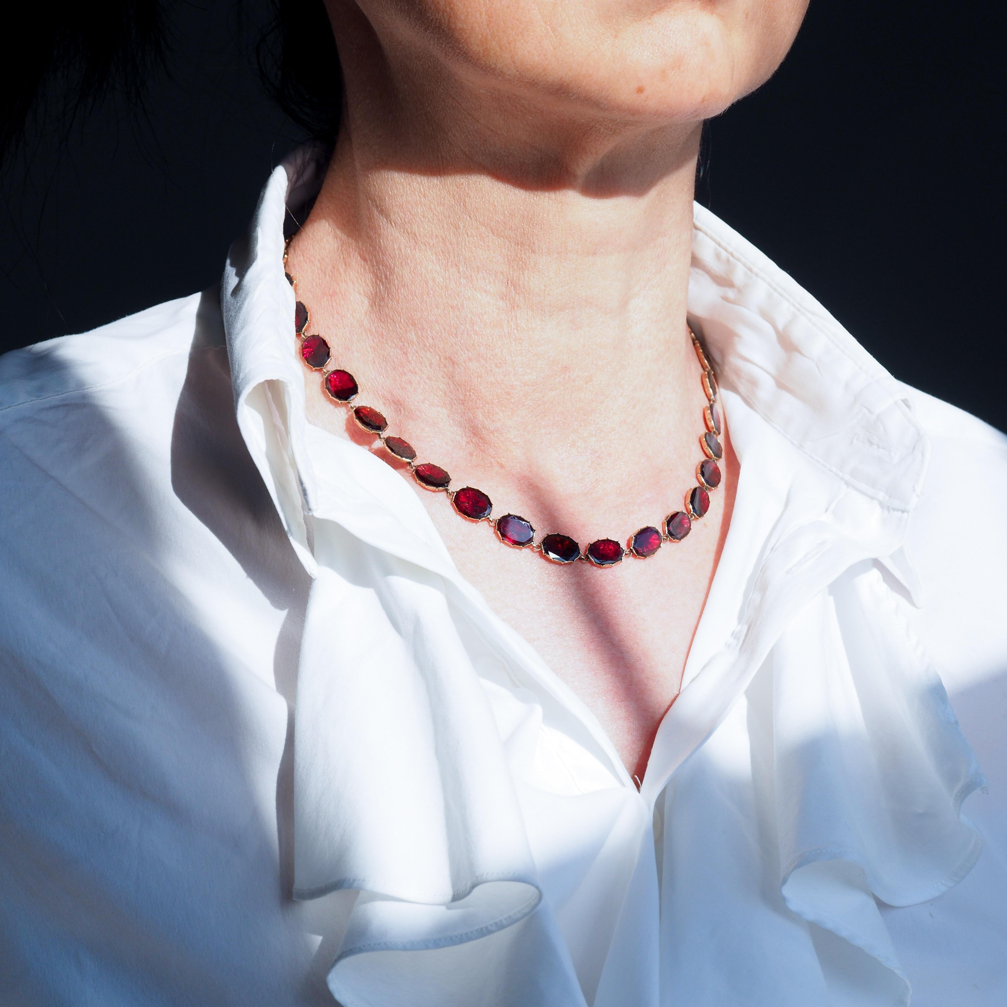 Antique Georgian/Victorian Garnet Riviere Necklace 9K Gold - Early 19th c. en vente 9