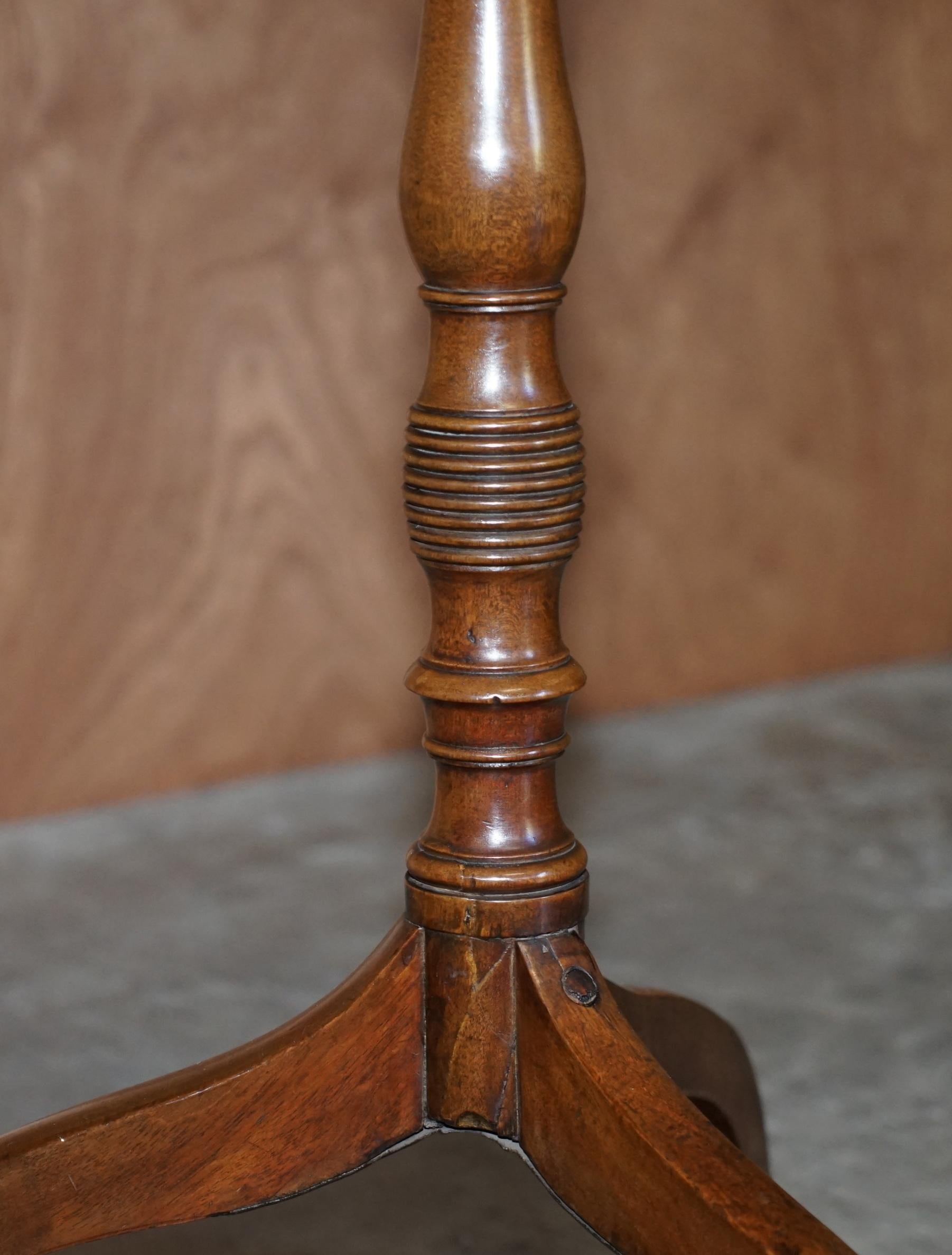 Antique Georgian Walnut Tripod Side End Lamp or Wine Table Original Patina For Sale 7