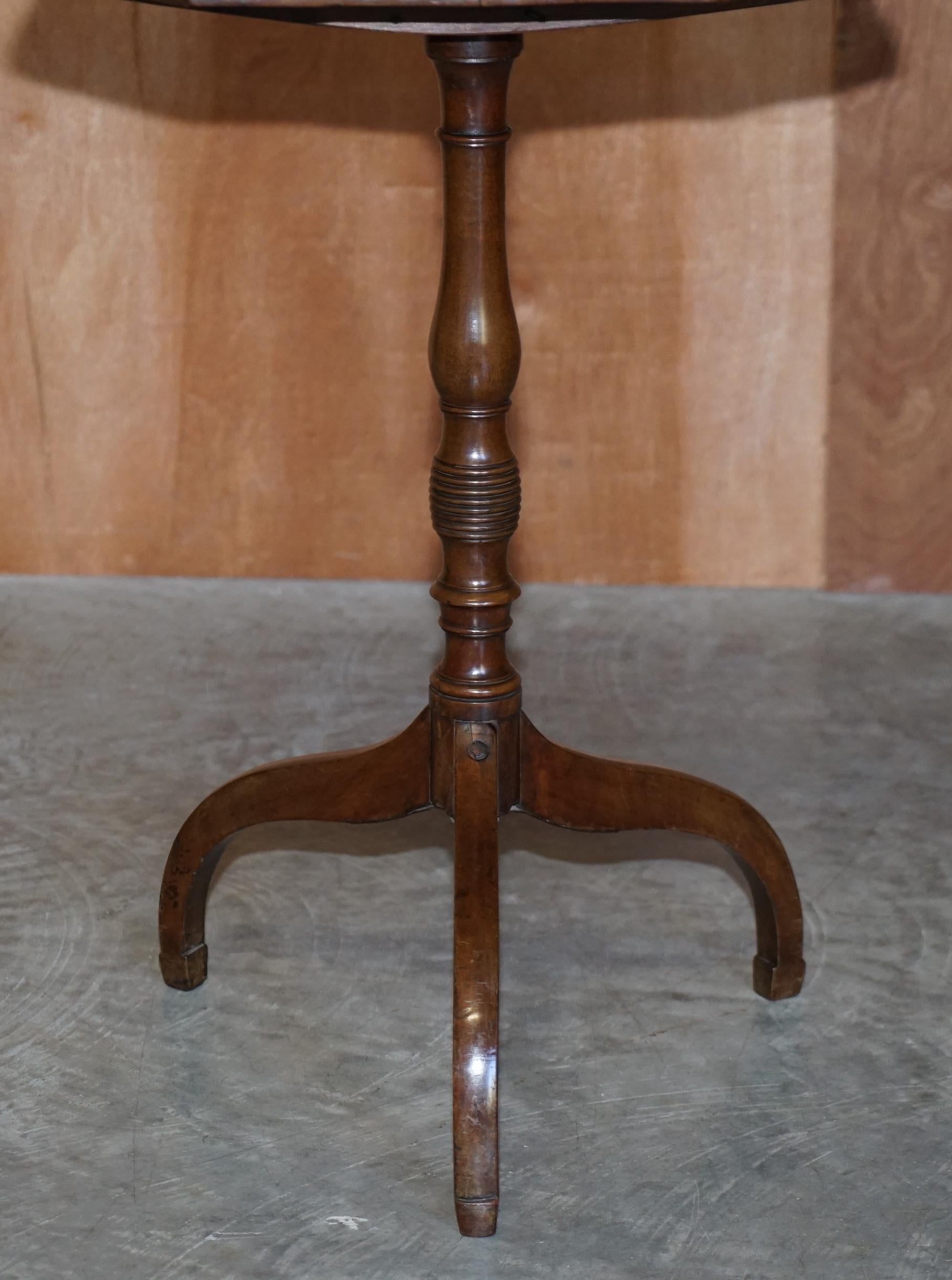 Antique Georgian Walnut Tripod Side End Lamp or Wine Table Original Patina For Sale 2