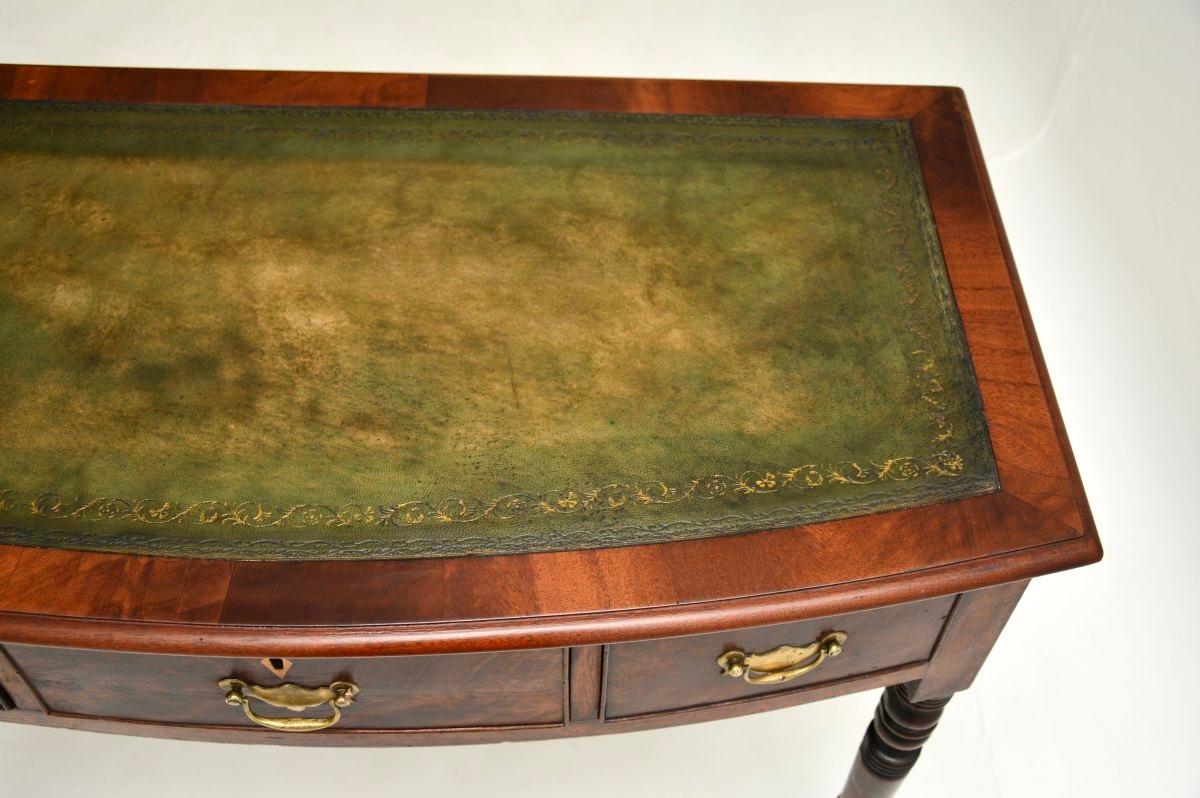 Ancienne table à écrire / bureau géorgien en vente 3