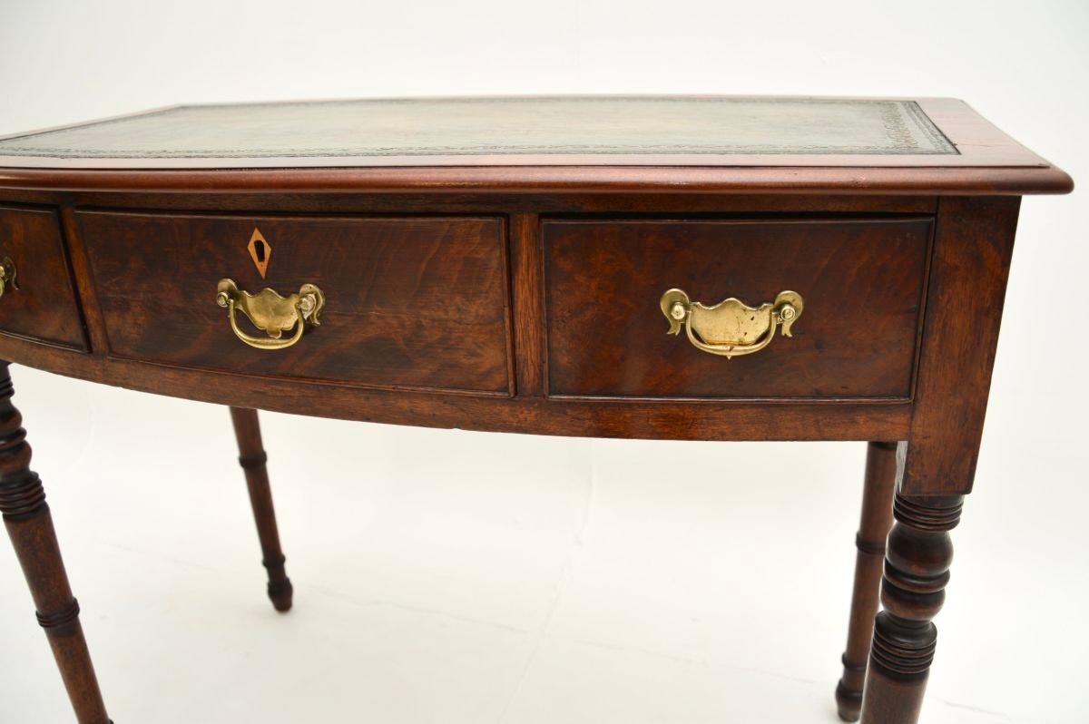 Ancienne table à écrire / bureau géorgien en vente 5