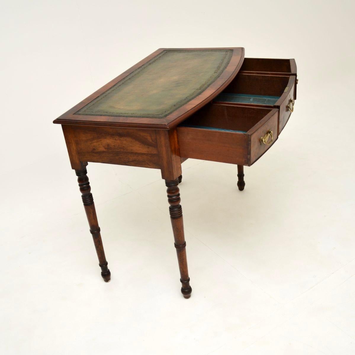 Britannique Ancienne table à écrire / bureau géorgien en vente