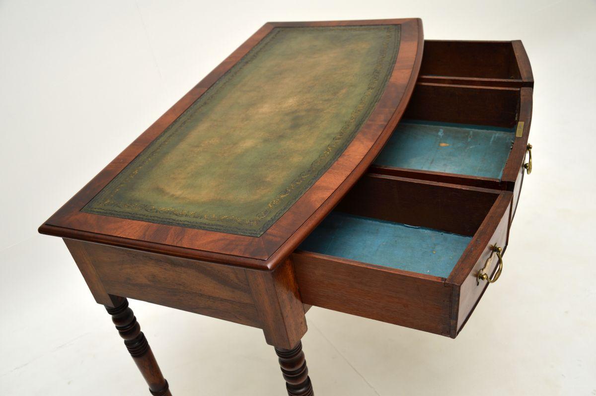 Ancienne table à écrire / bureau géorgien Bon état - En vente à London, GB