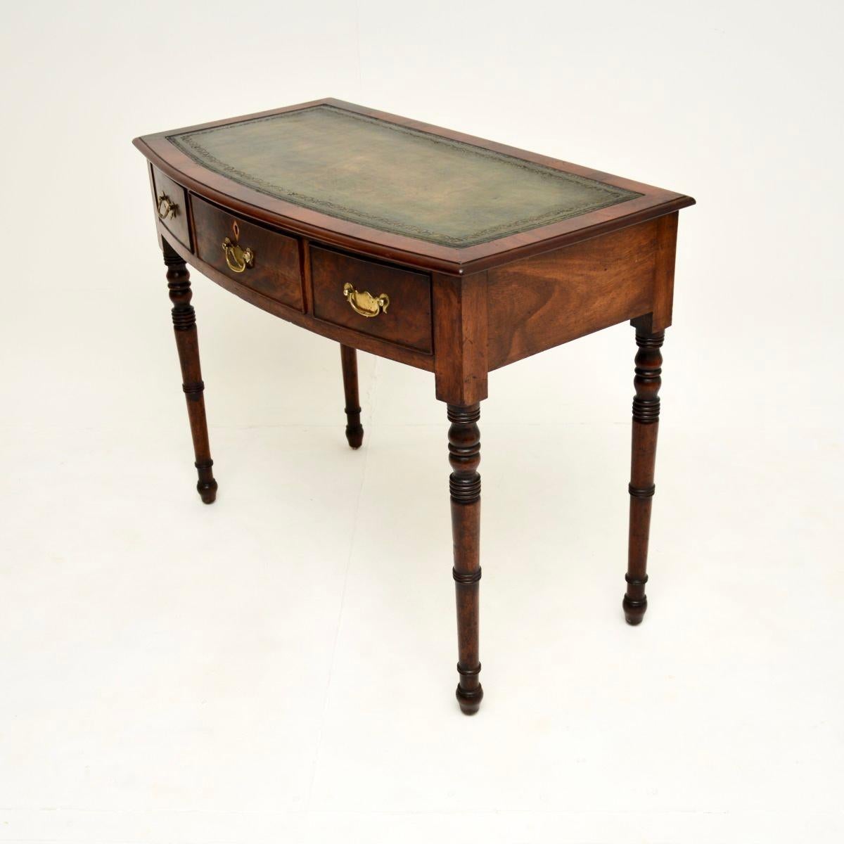 Début du XIXe siècle Ancienne table à écrire / bureau géorgien en vente