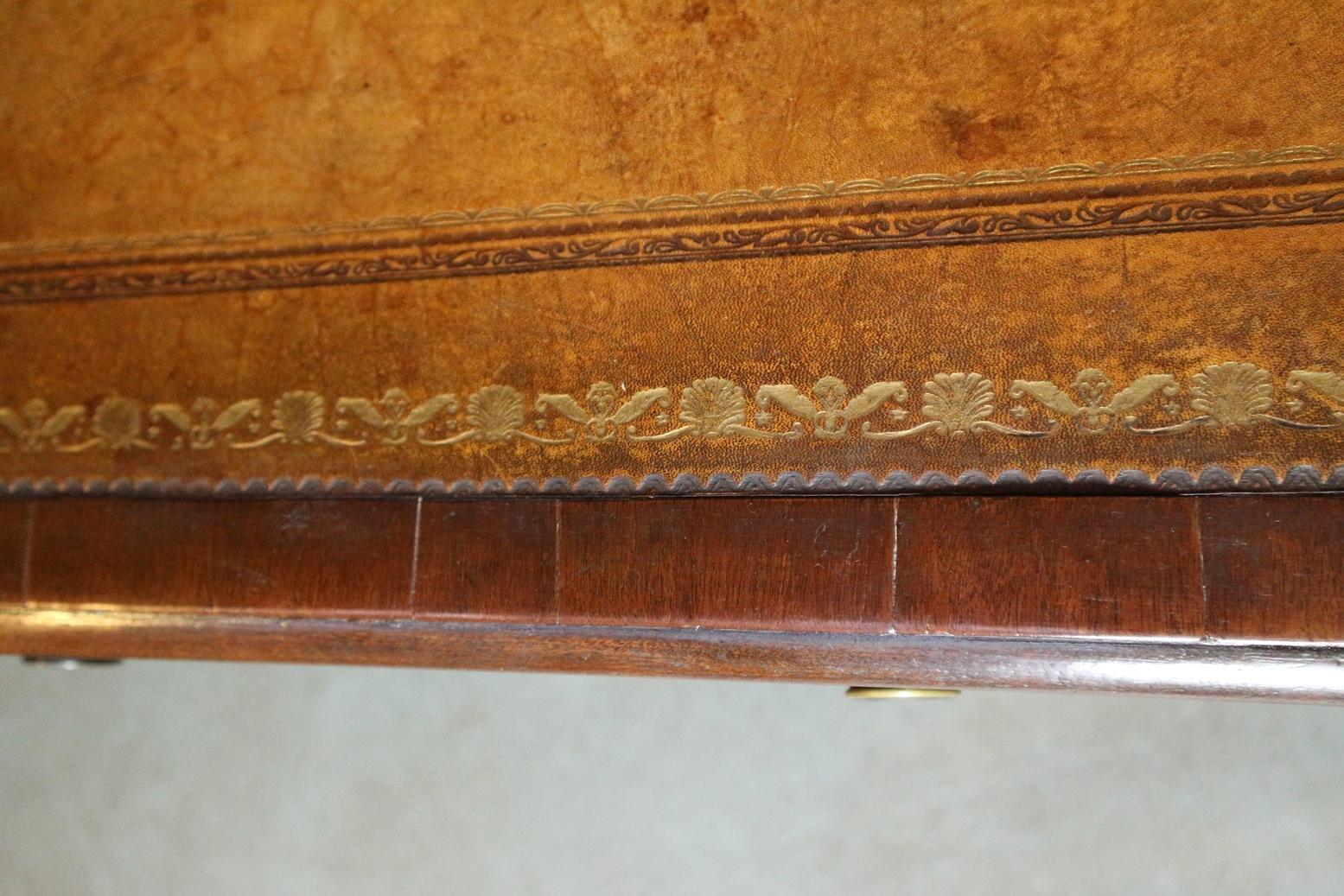 Antique Georgian Writing Table For Sale 1