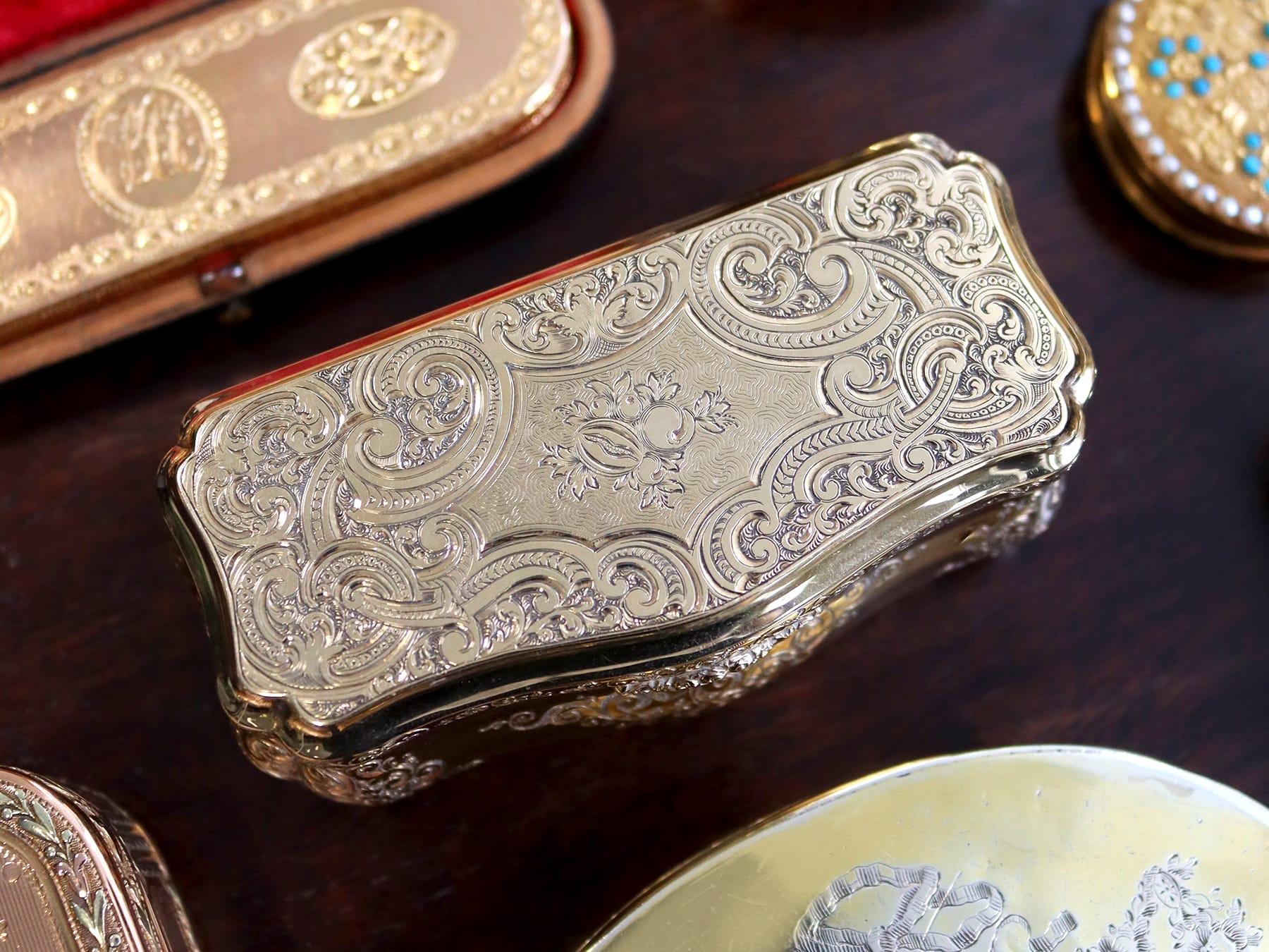 Tedesco Antica tabacchiera tedesca in oro 14k Circa 1850 in vendita