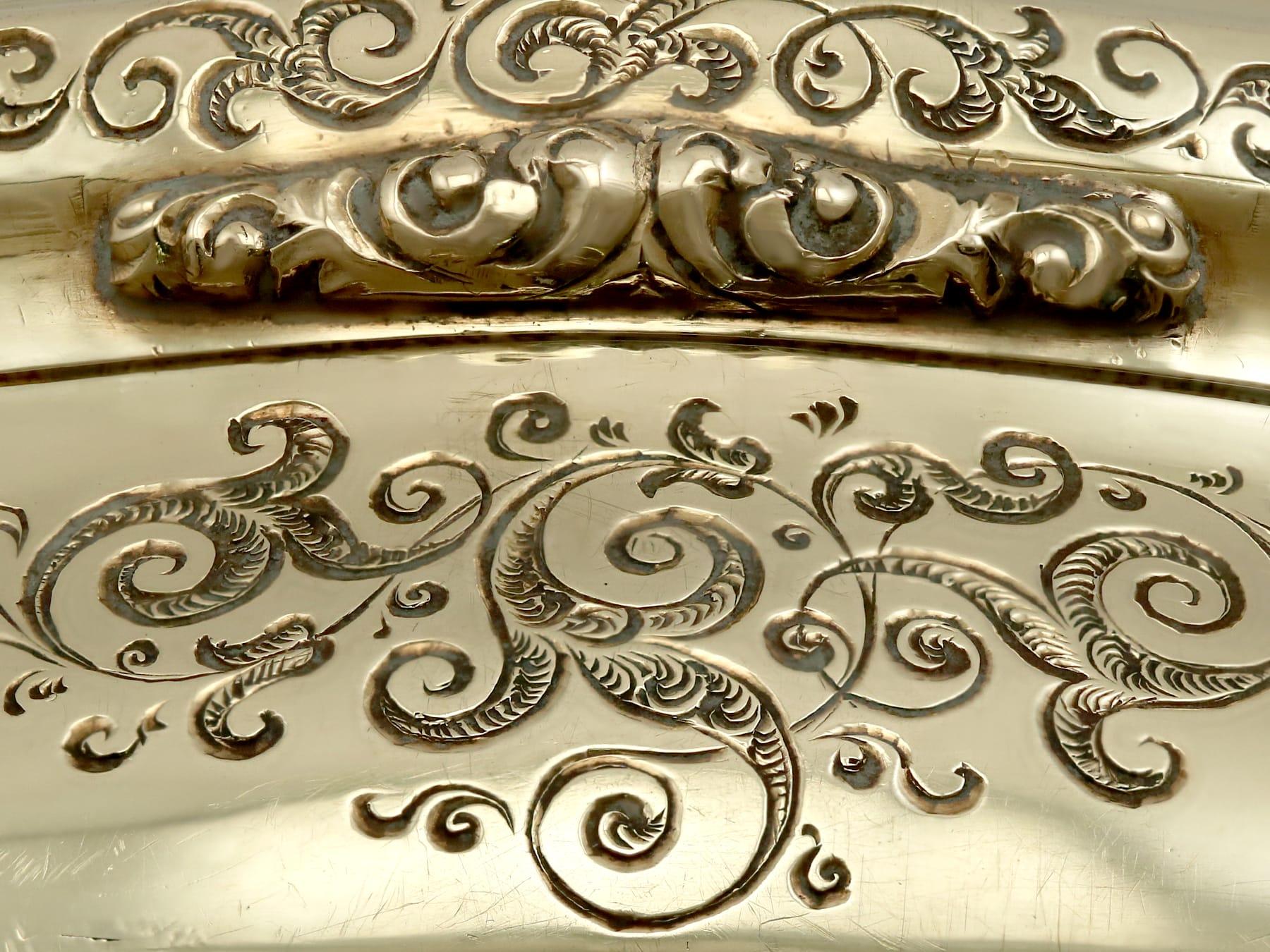 Tabatière allemande ancienne en or 14 carats datant d'environ 1850 en vente 4
