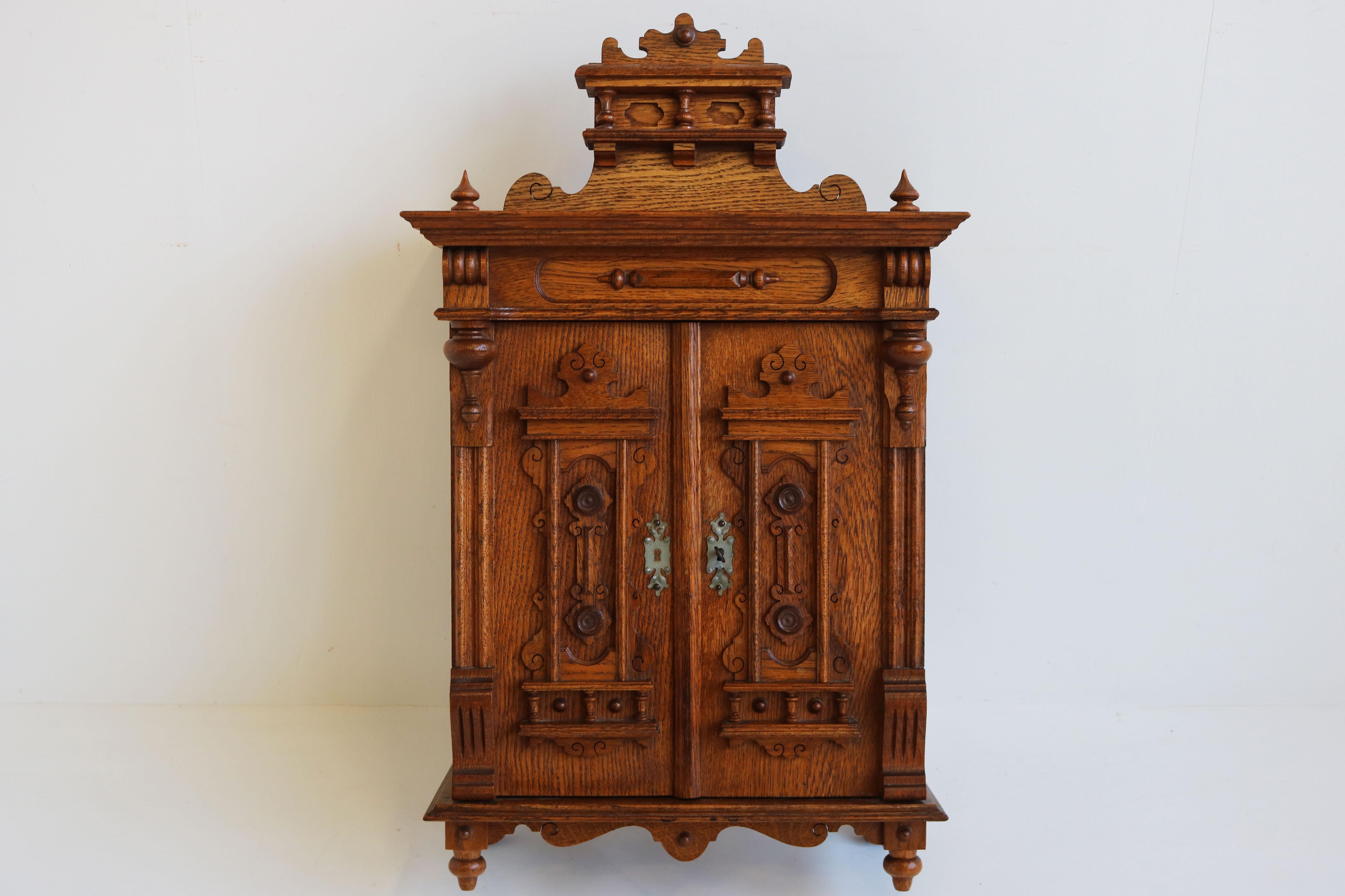 Antique German 19th Century Gründerzeit Wall Cabinet Carved Oak Neo Classical For Sale 1