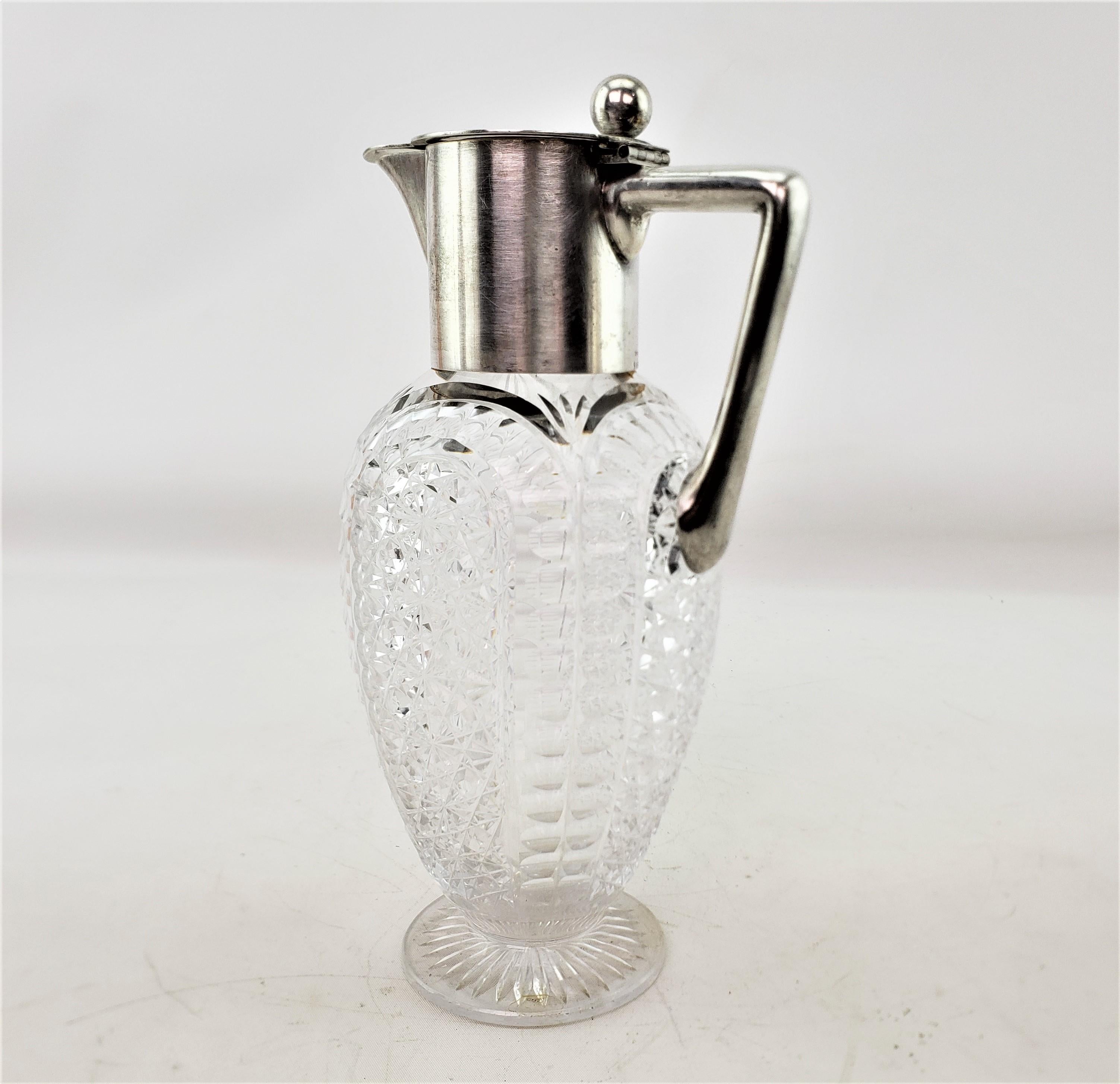 Antigua jarra o cántaro alemán de clarete de plata 800 y cristal tallado con diamantes en venta 2