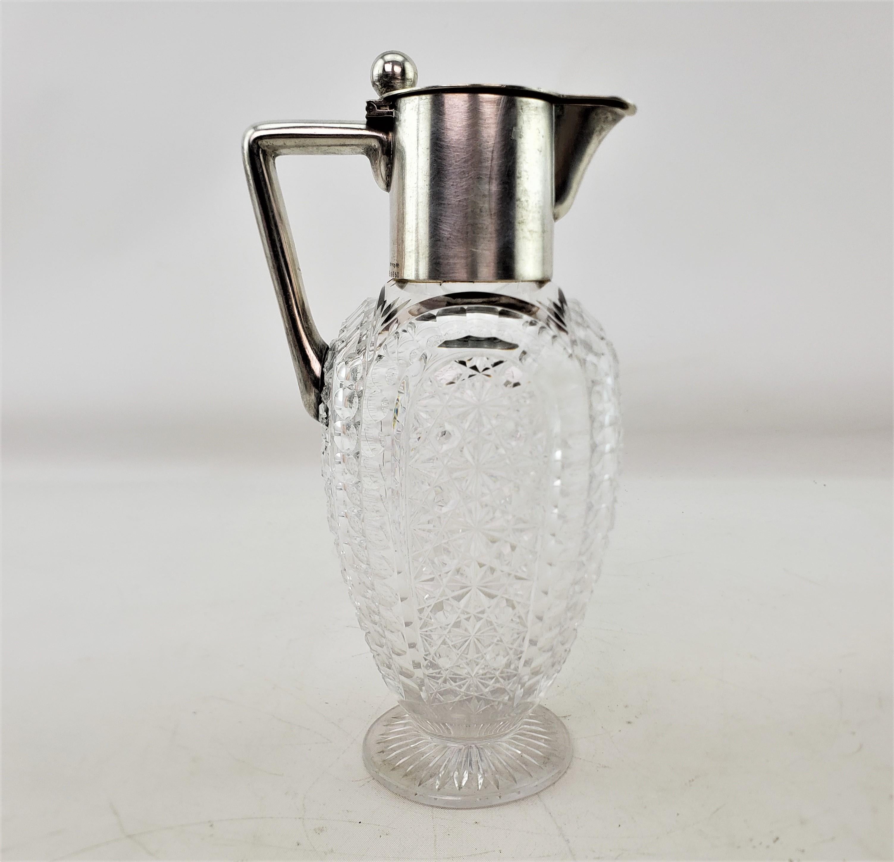 Antigua jarra o cántaro alemán de clarete de plata 800 y cristal tallado con diamantes siglo XX en venta
