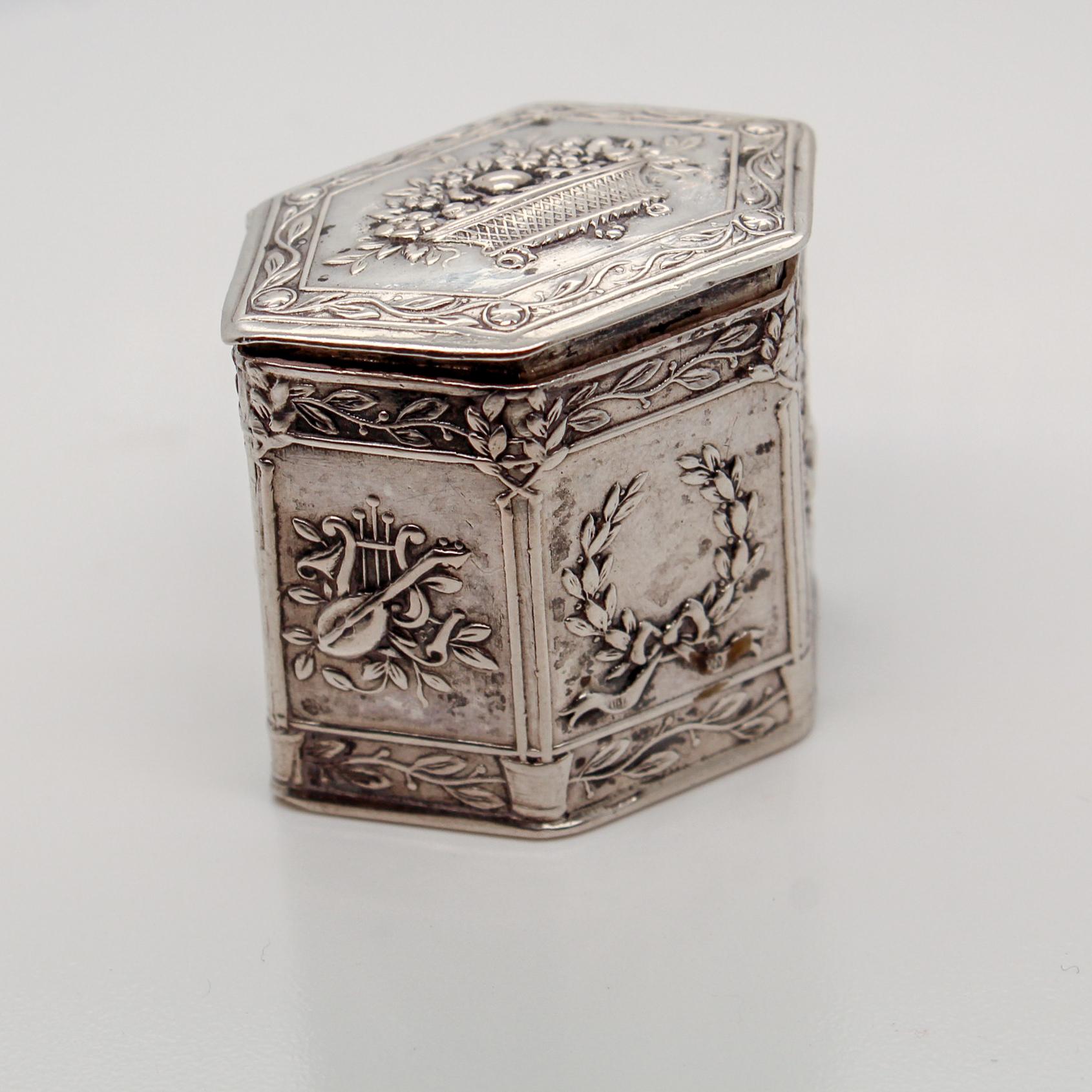 Edwardian Antique German 800 Silver Vanity or Snuff Box