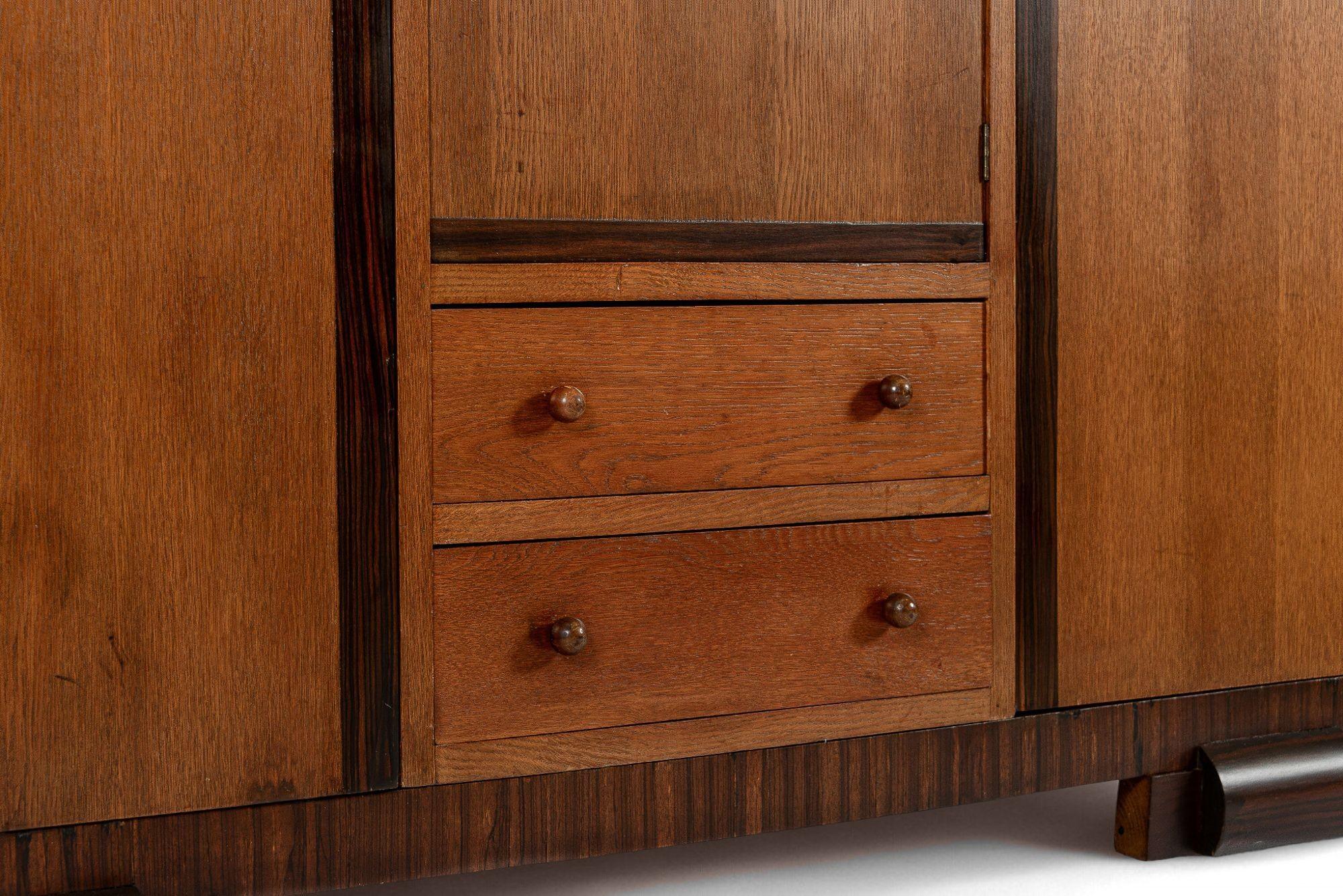 Milieu du XXe siècle Armoire ancienne Art déco allemande des années 1930 en vente