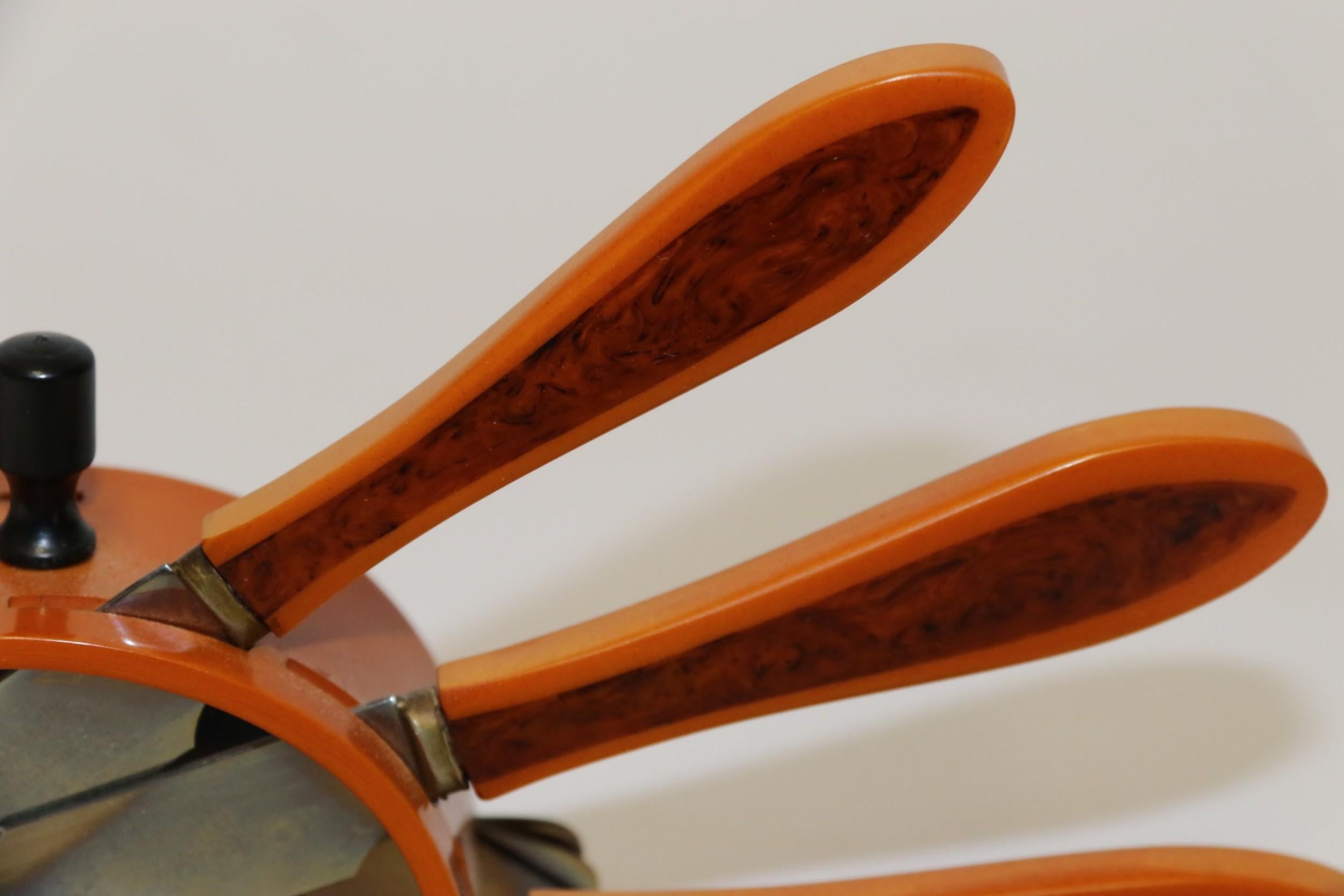 Steel Antique German Art Deco Period 6 Matching Fruit Knives in a Amber Bakelite Stand For Sale