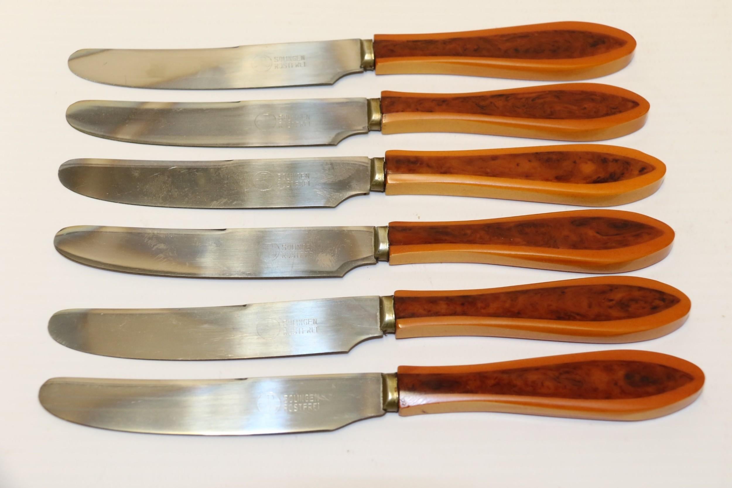 Antique German Art Deco Period 6 Matching Fruit Knives in a Amber Bakelite Stand For Sale 3
