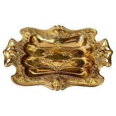 Ancien plateau décoratif allemand Art Nouveau en laiton C.1910's