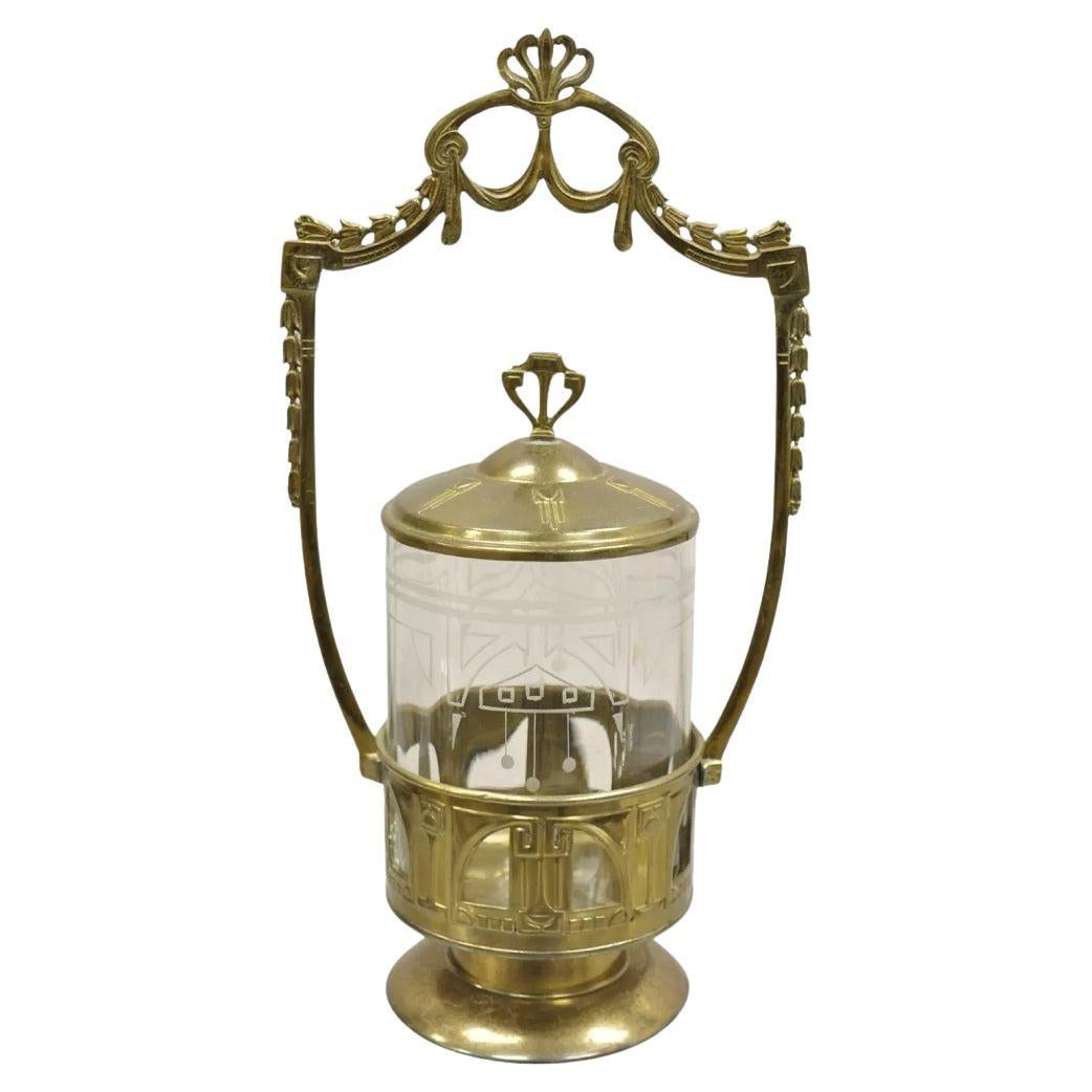 Ancienne roulette à picots en métal, en laiton et verre gravé, de style Art Nouveau allemand en vente
