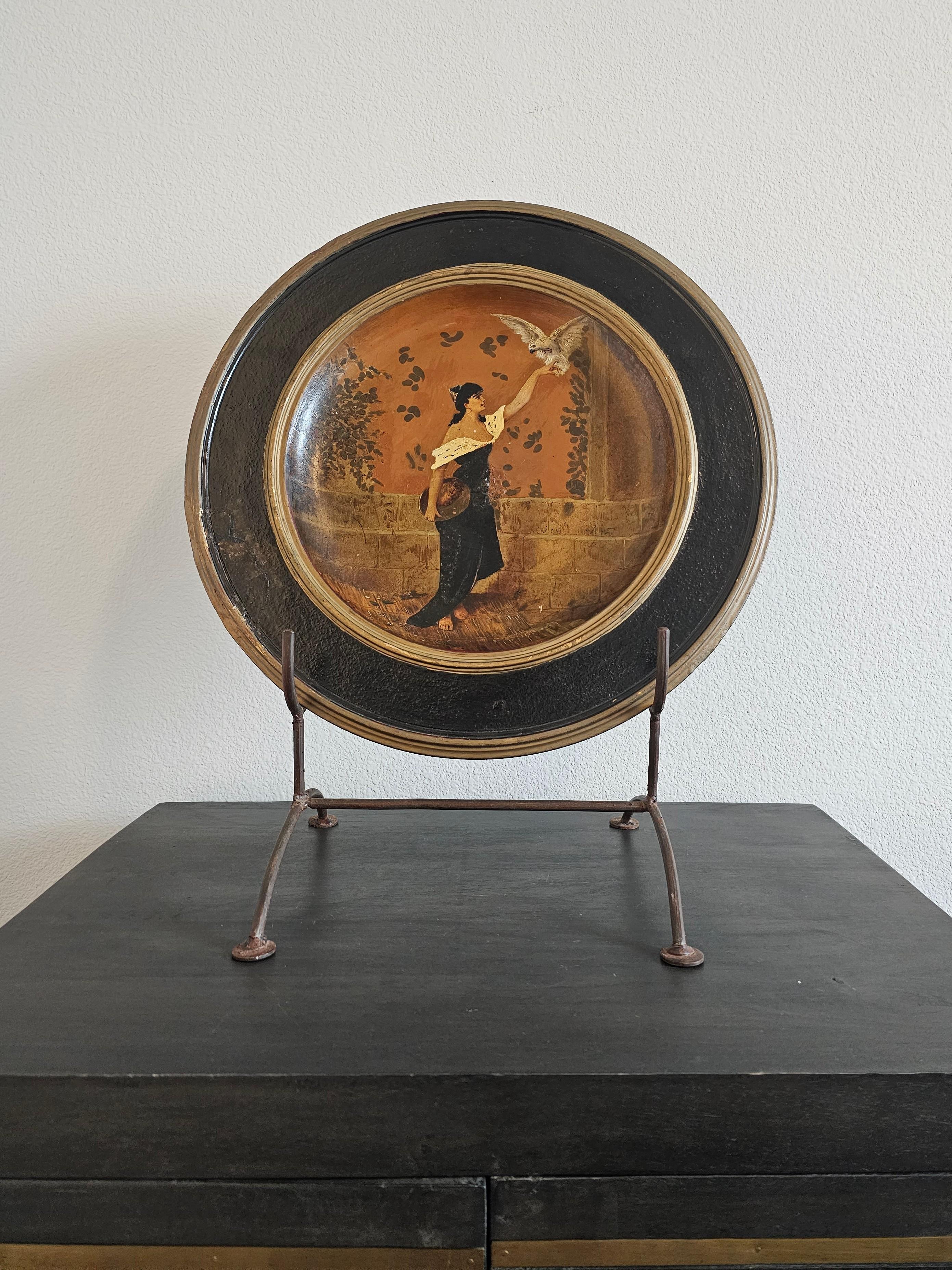 Antiker deutscher handbemalter Terrakotta-Wandteller im Art nouveau-Stil (20. Jahrhundert) im Angebot